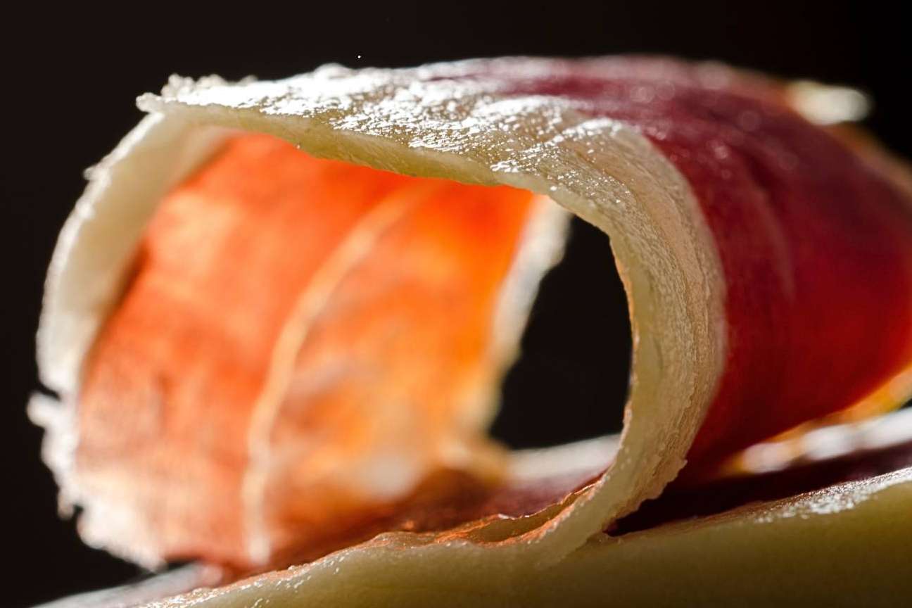 Consumir 50 gramos diarios de jamón de bellota reduce la presión arterial