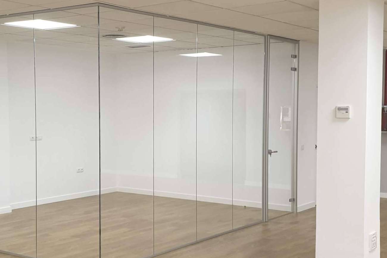Mamparas de oficina con tecnología de avanzada, en Office Deco