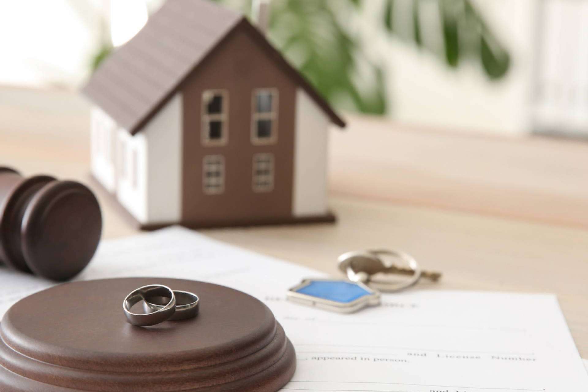 Impacto del Divorcio en las Deducciones IRPF por Hipoteca en Vivienda Habitual