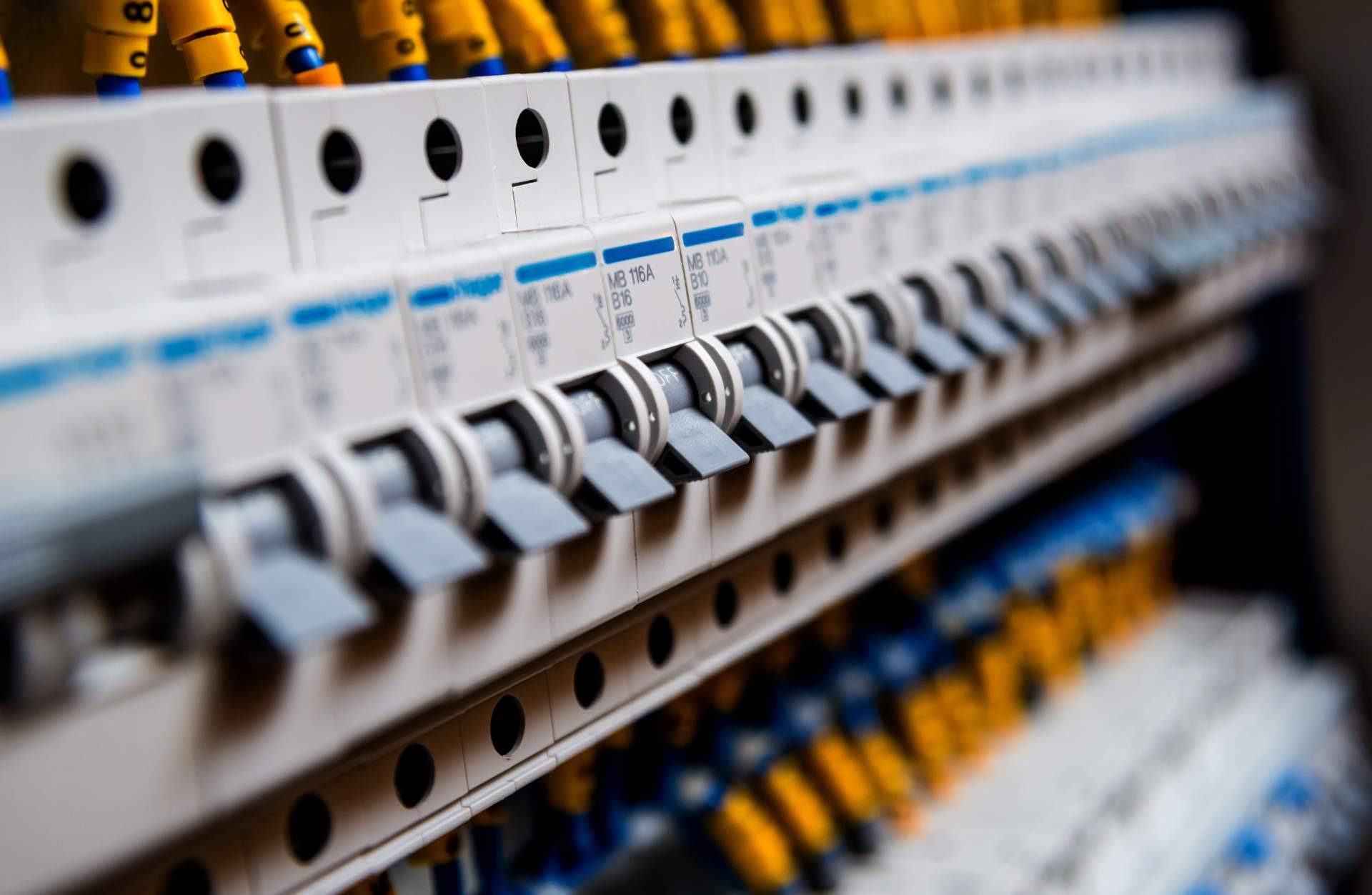 Diferenciales para instalaciones eléctricas, disponibles en Swimhome