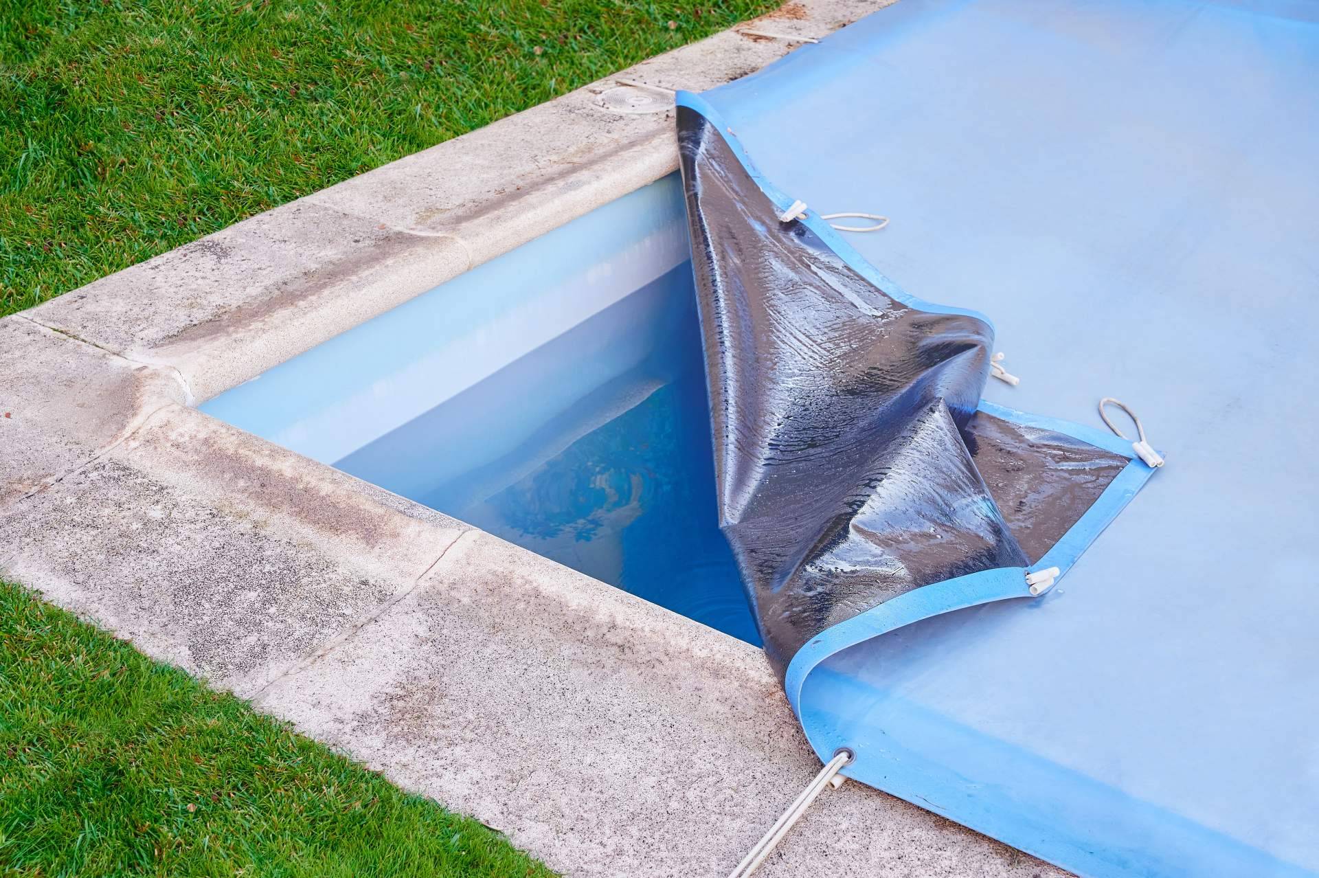 Ferrocano Suministros y sus consejos para cuidar las piscinas después del verano