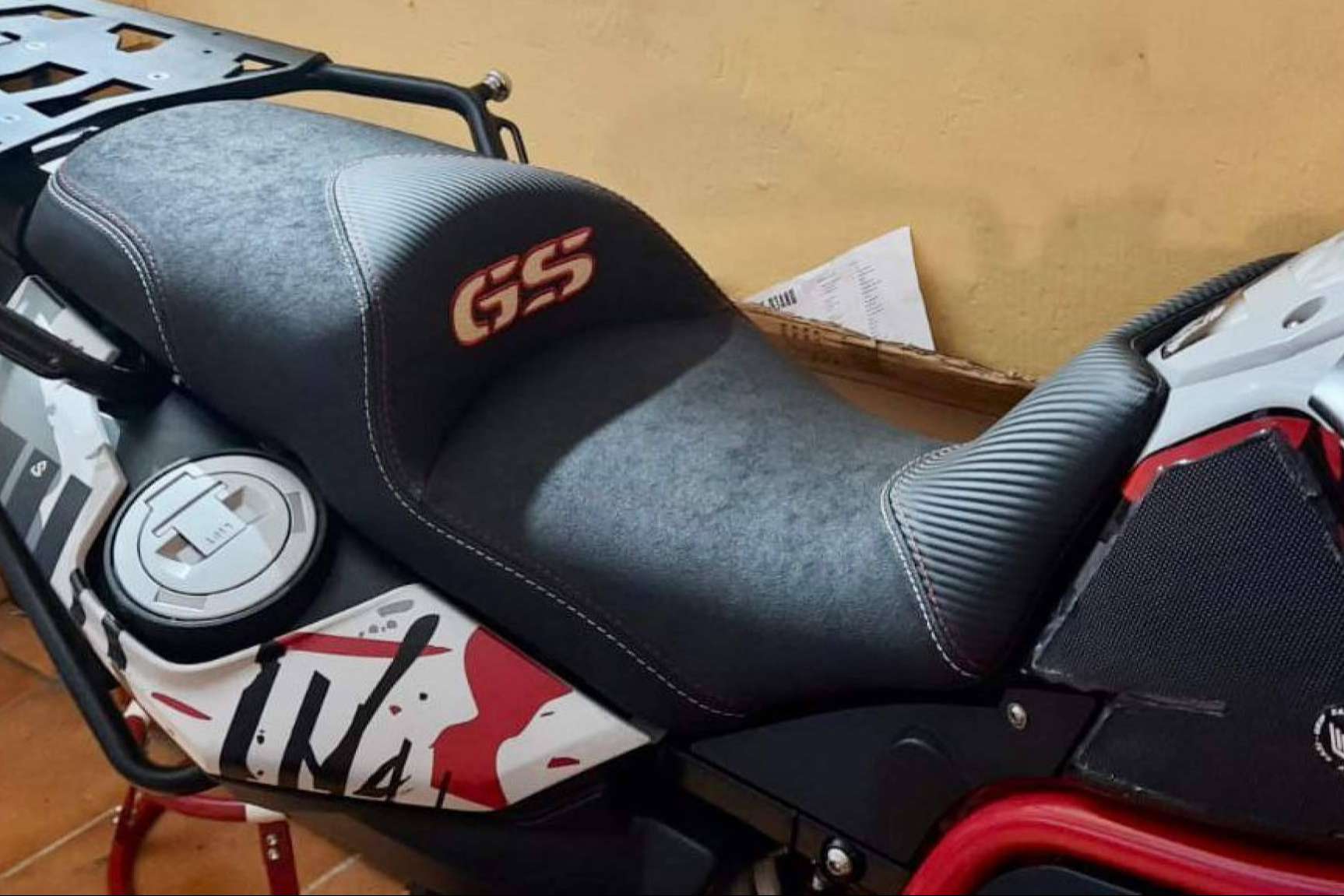Confort en la moto con los asientos personalizados de JM-Fundas