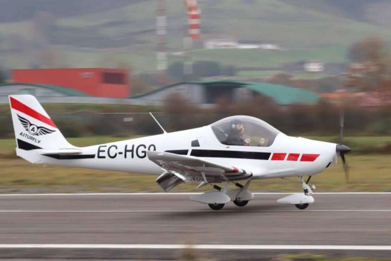 Asturfly ayuda a convertirse en piloto de avioneta por un día