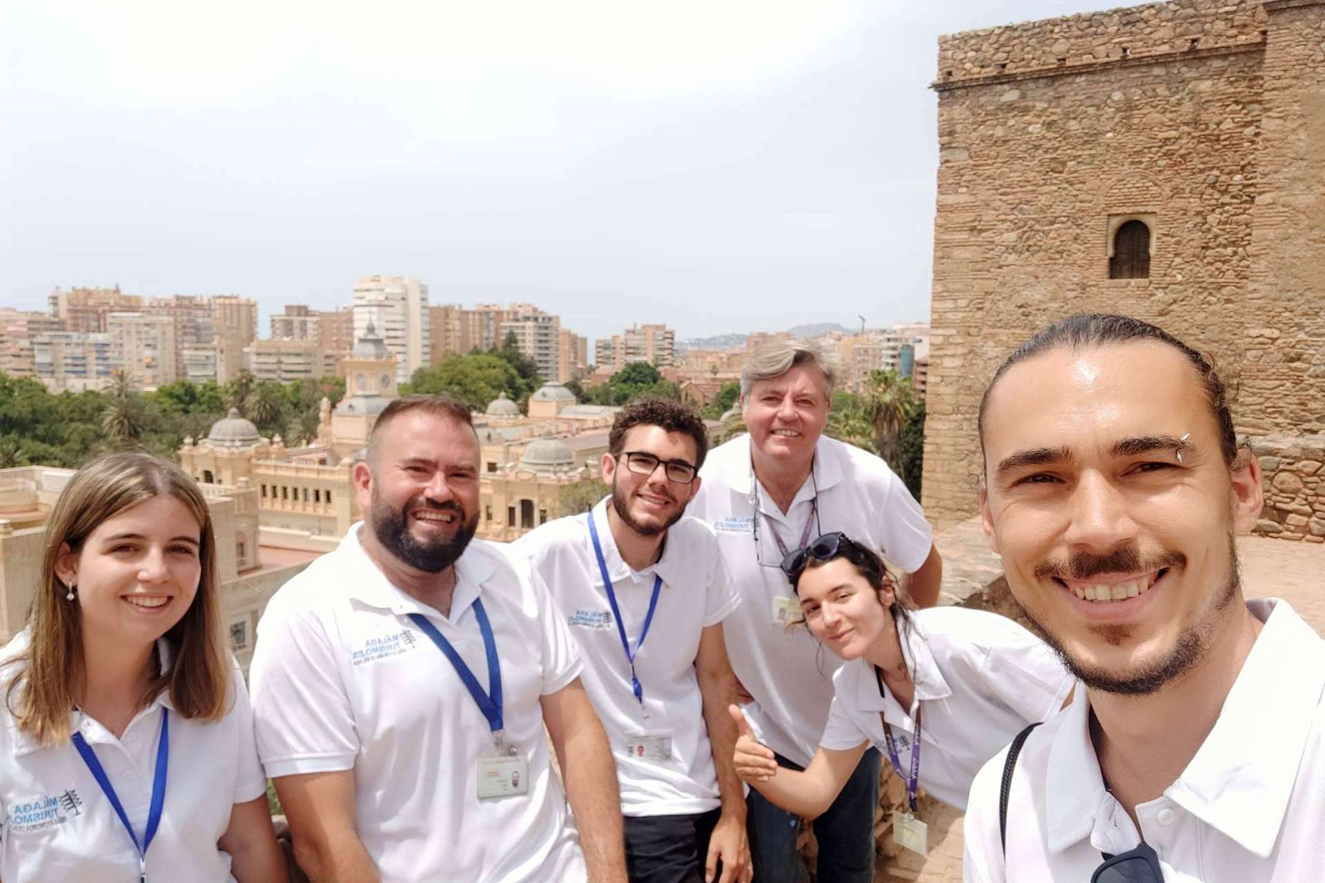 Guías turísticos oficiales en Málaga para free tours y visitas guiadas privadas