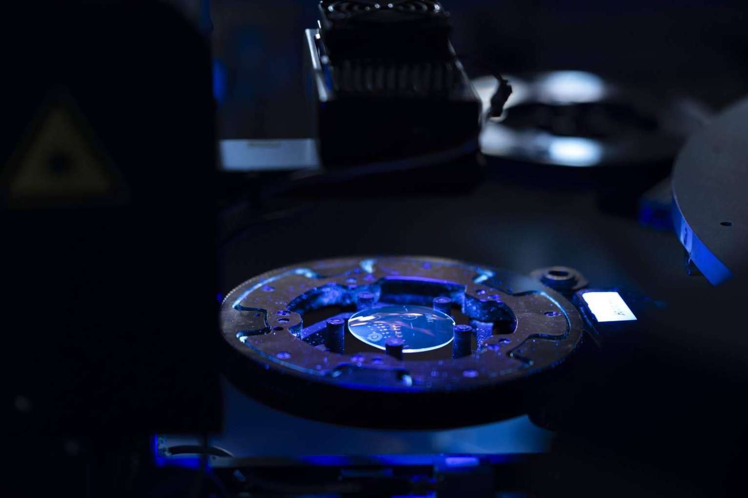 ¿Cómo se fabrica una lente progresiva en España con la tecnología más avanzada del mundo?