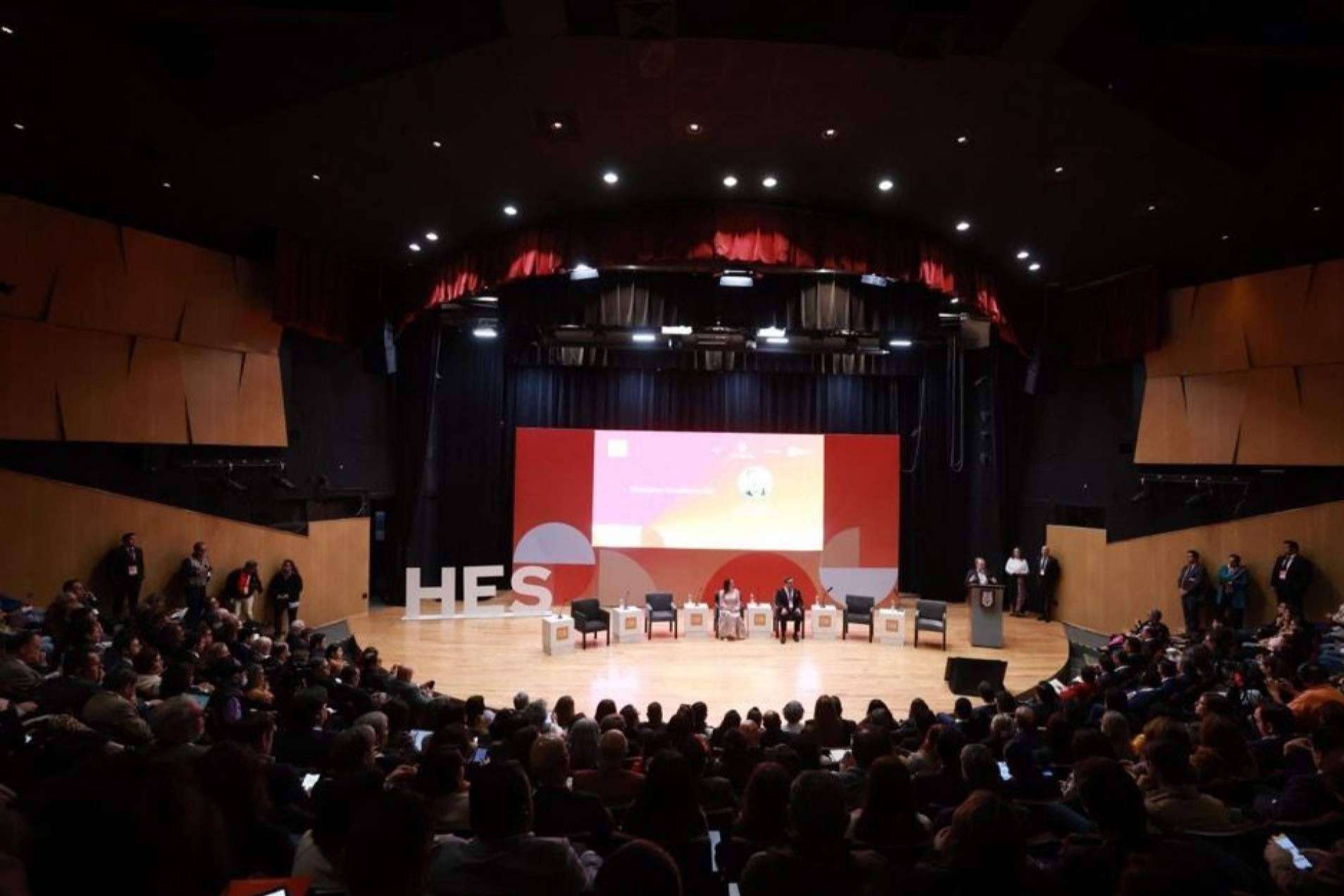 EIP recibe un premio internacional por su excelencia académica. Entrevista con su rector, Juan Jaén