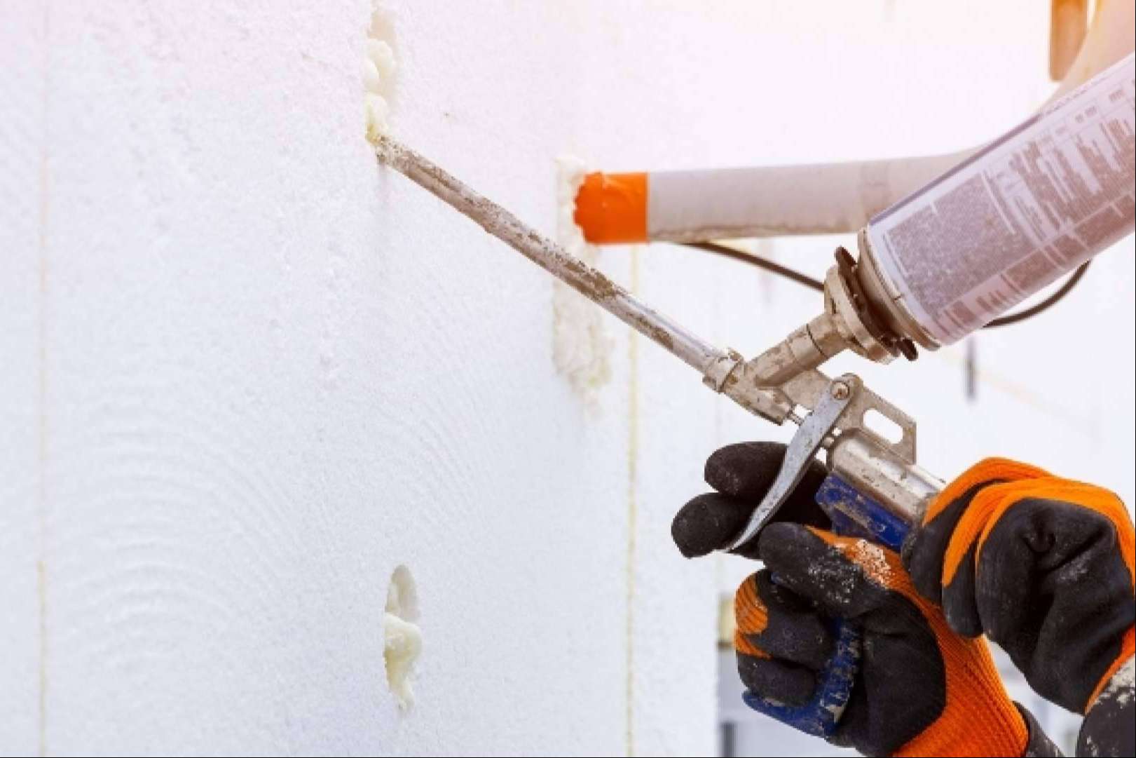Tipos de espumas de poliuretano y sus usos en construcciones, reformas y reparaciones
