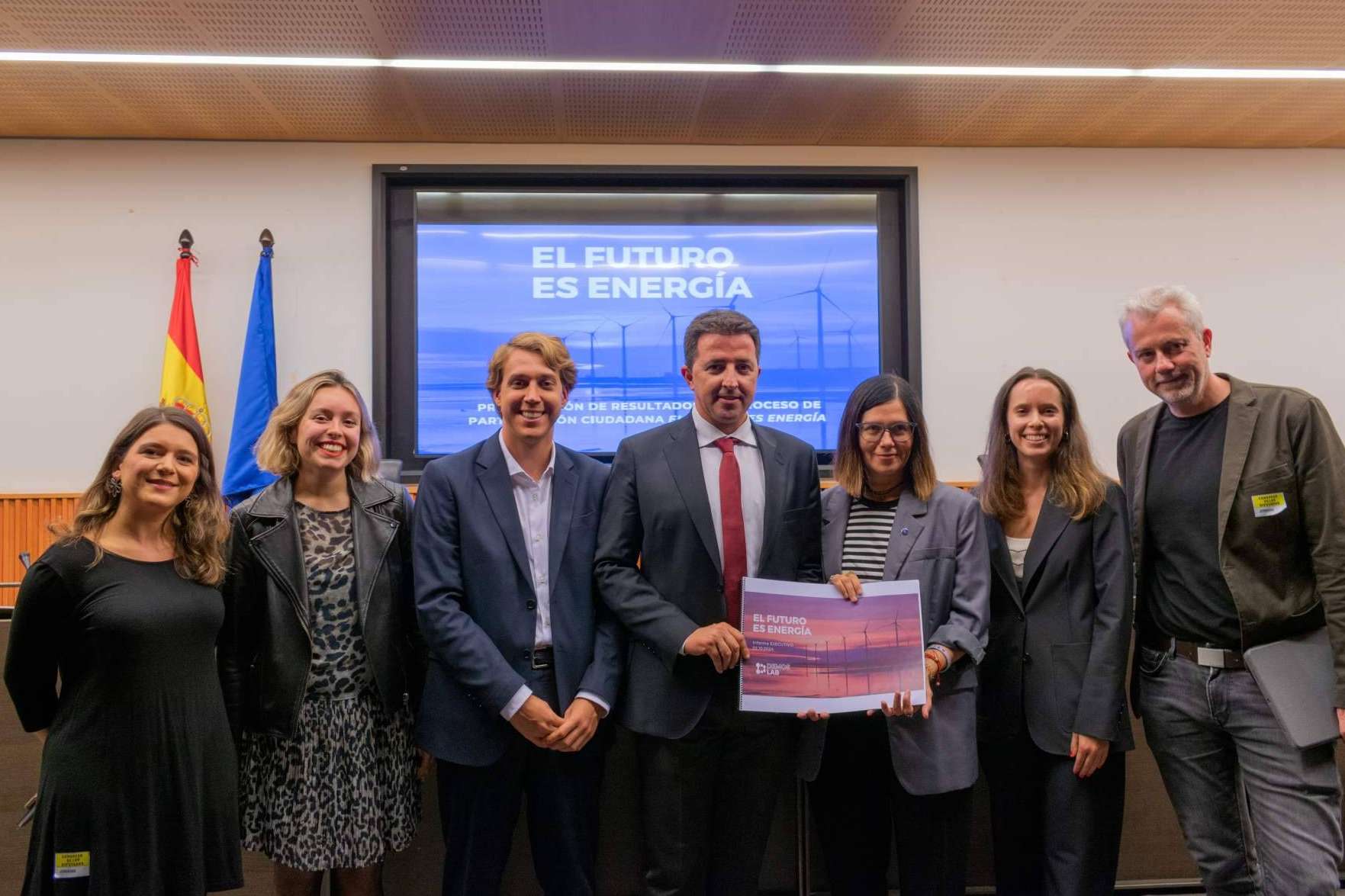 Los jóvenes expresan la necesidad de una legislación más ambiciosa para lograr la transición energética