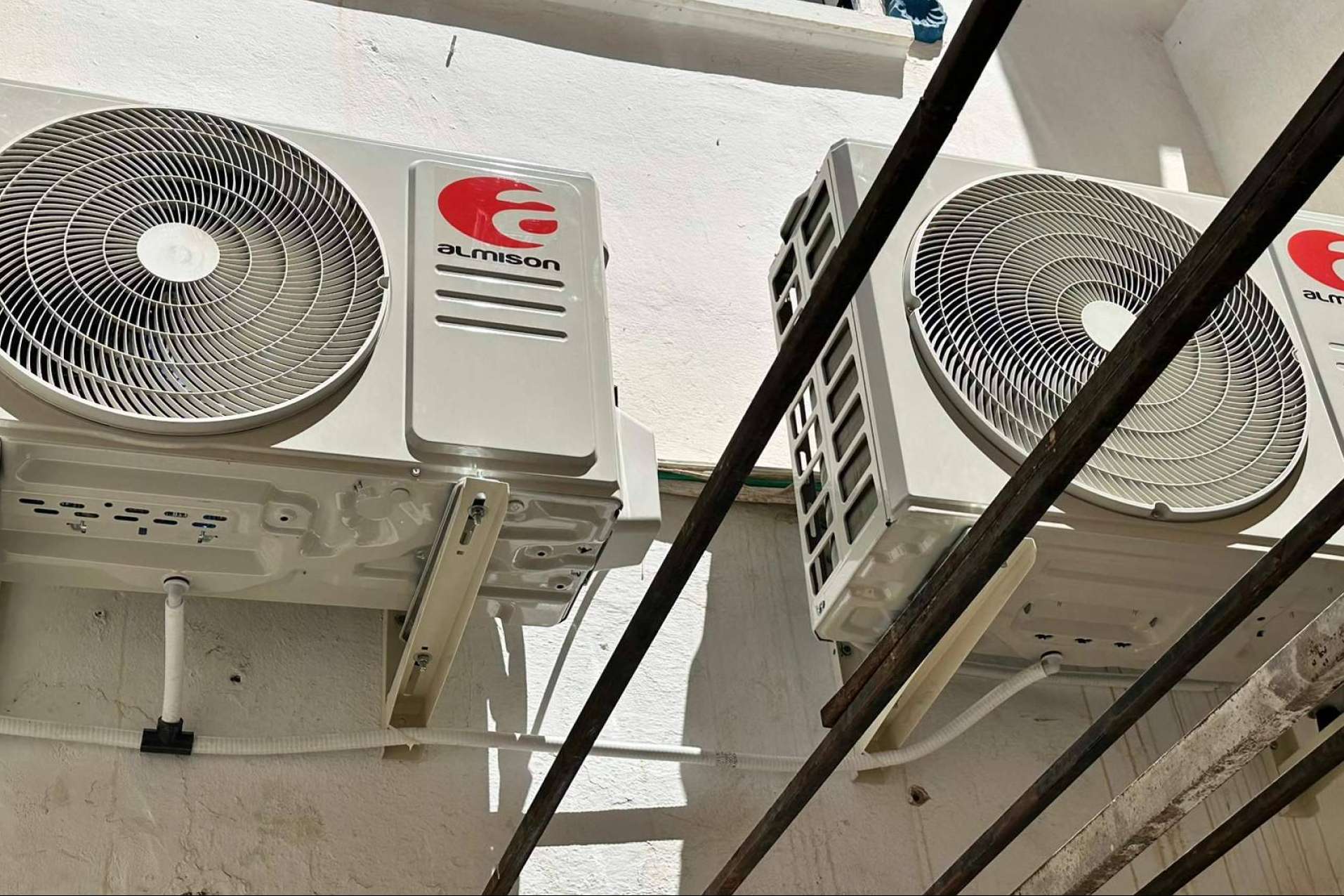 Cómo funcionan los equipos de aire acondicionado split en cuanto a la producción de agua