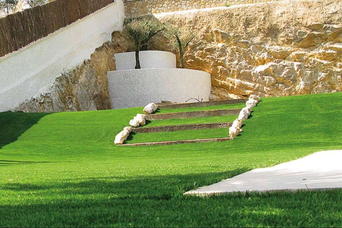 La tecnología Natural Look de Albergrass consigue un césped tan real como el de verdad