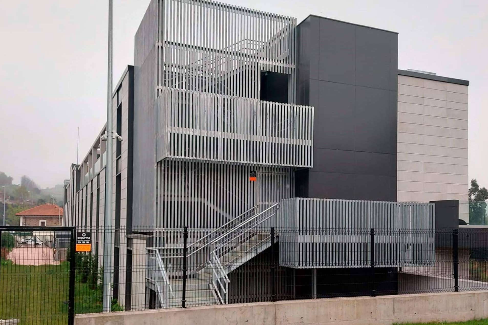 RPM se especializa en el desarrollo de estructuras metálicas para ascensores y escaleras