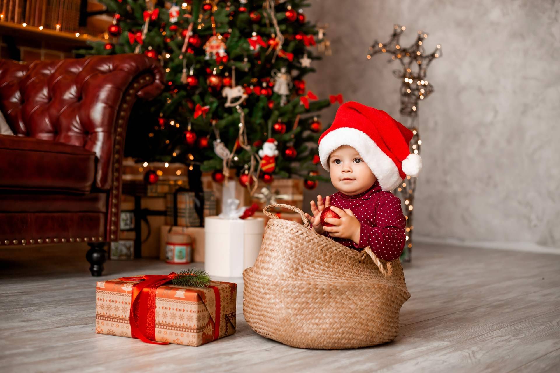 El valor de comprar regalos para bebé 100% seguros y que cumplan con el nuevo RGSP