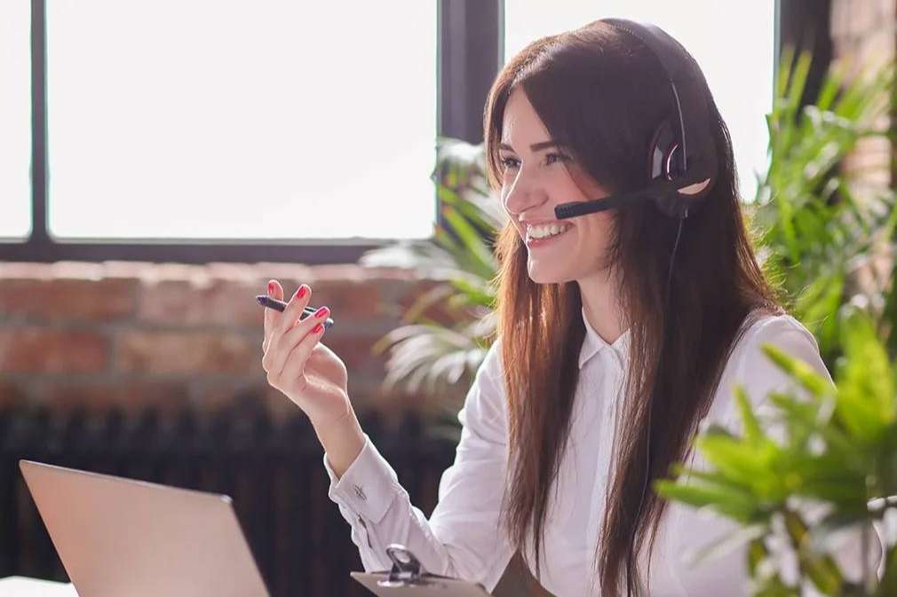 5 razones por las que externalizar la atención telefónica a un call center es una buena opción para un negocio