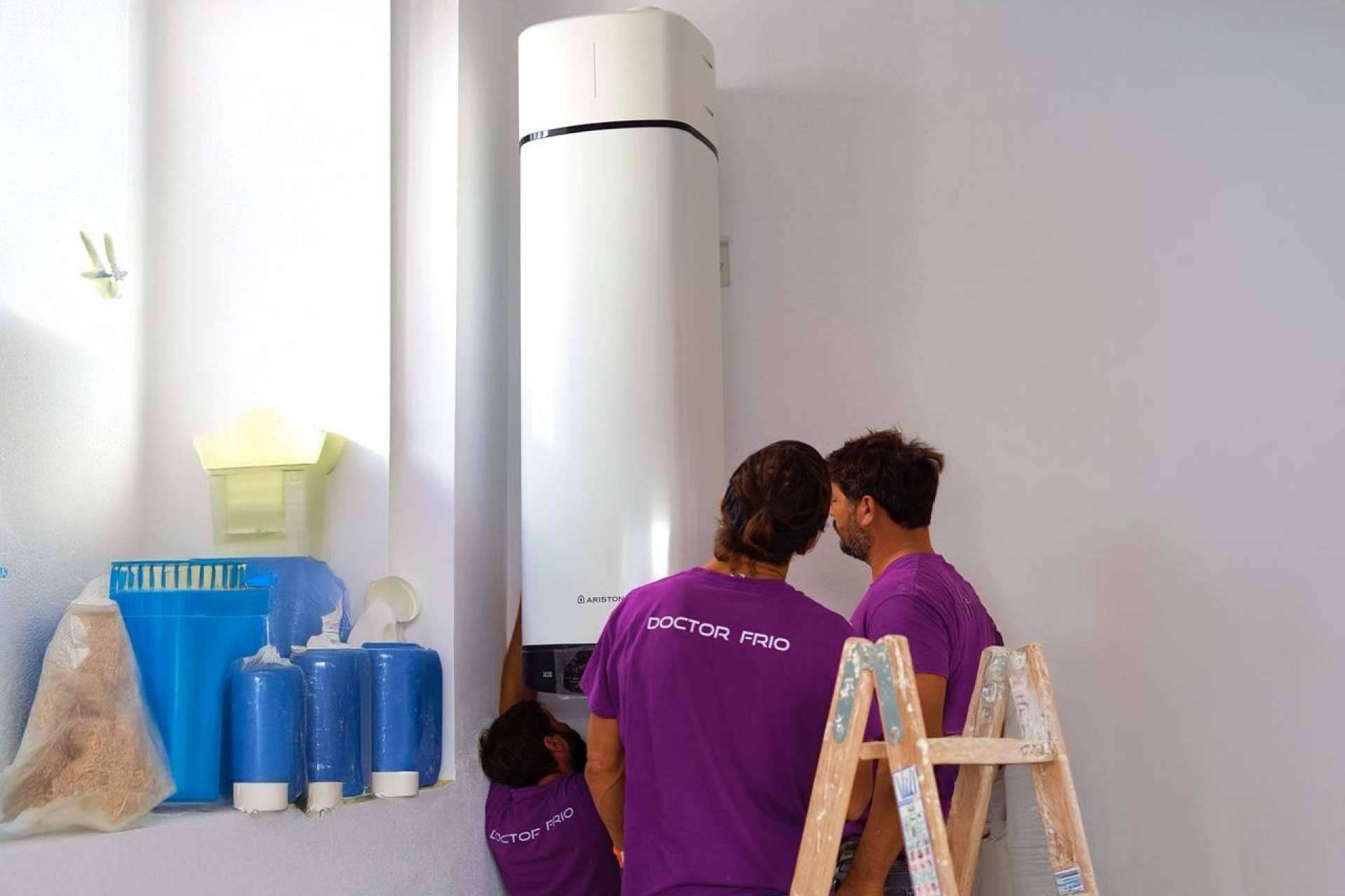 ¿Aerotermo o termo normal? Comparativa de costes y rendimiento energético