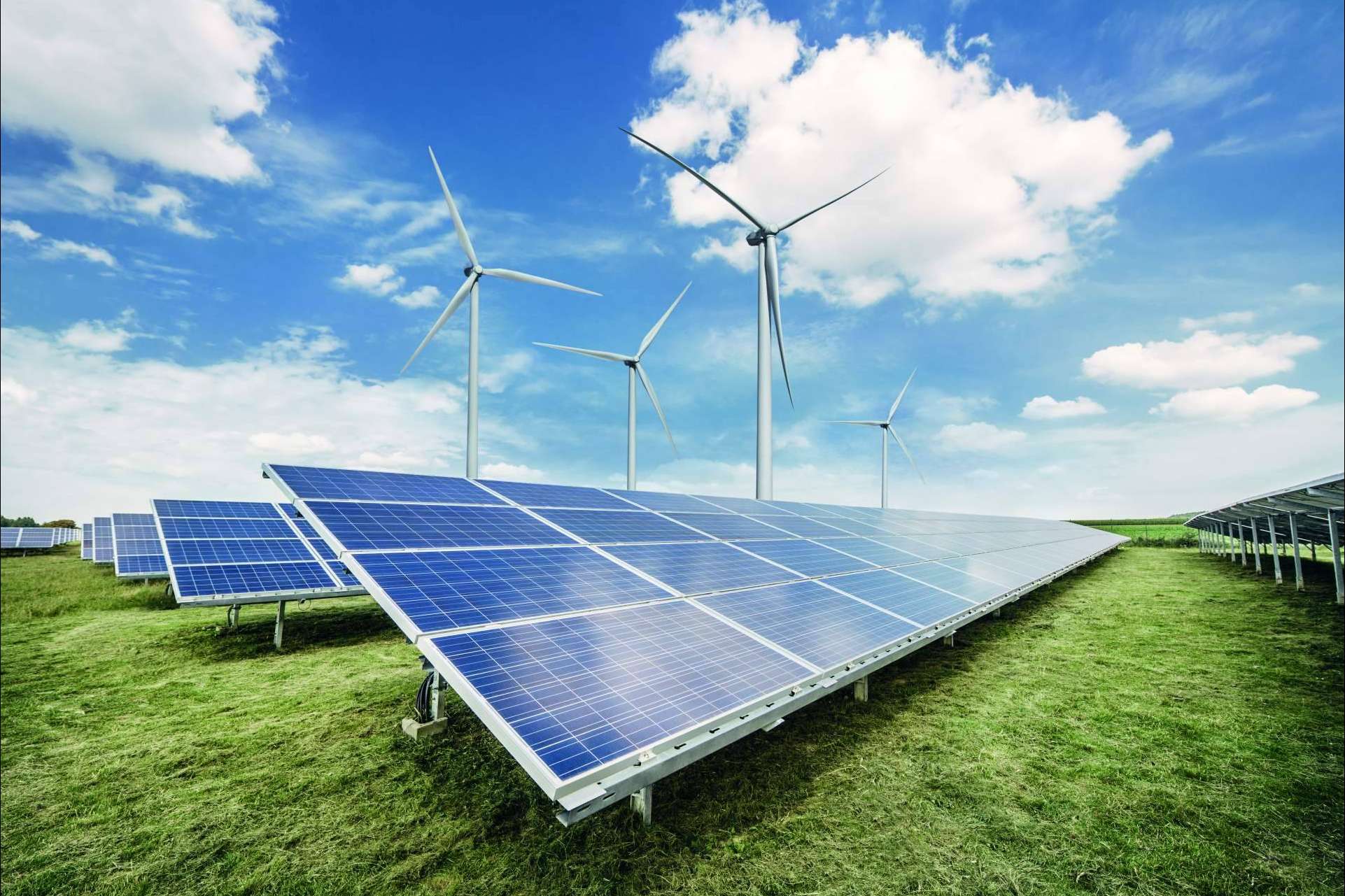 La importancia de un moderno servicio de Asset Management en la gestión de activos eólicos y solares