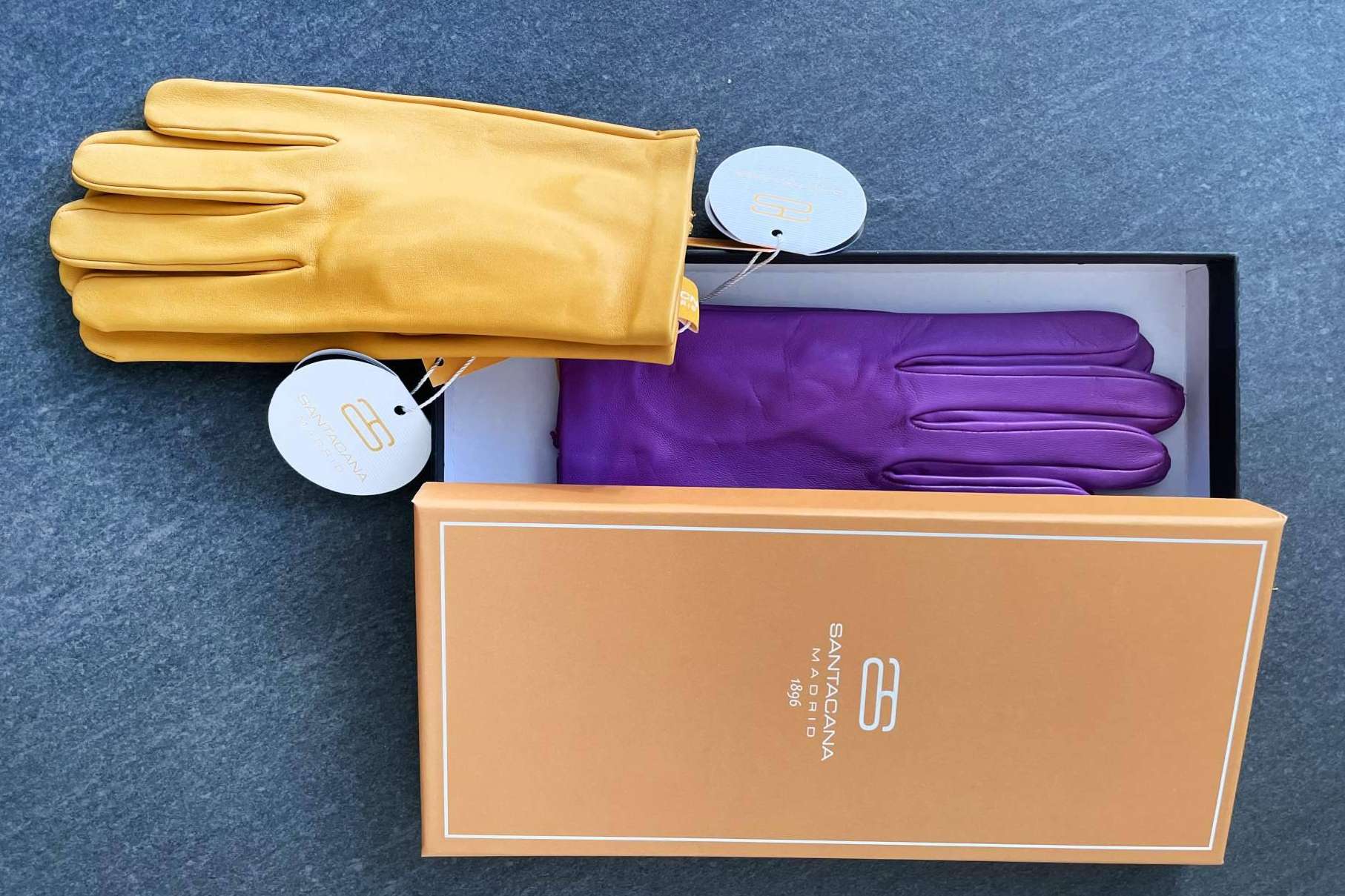 Guantes de piel Santacana; diseño y calidad para un invierno con estilo