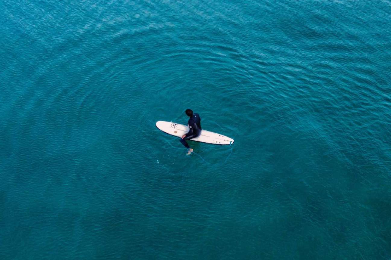 Unos de los mejores regalos para quienes comienzan a surfear según Flysurf