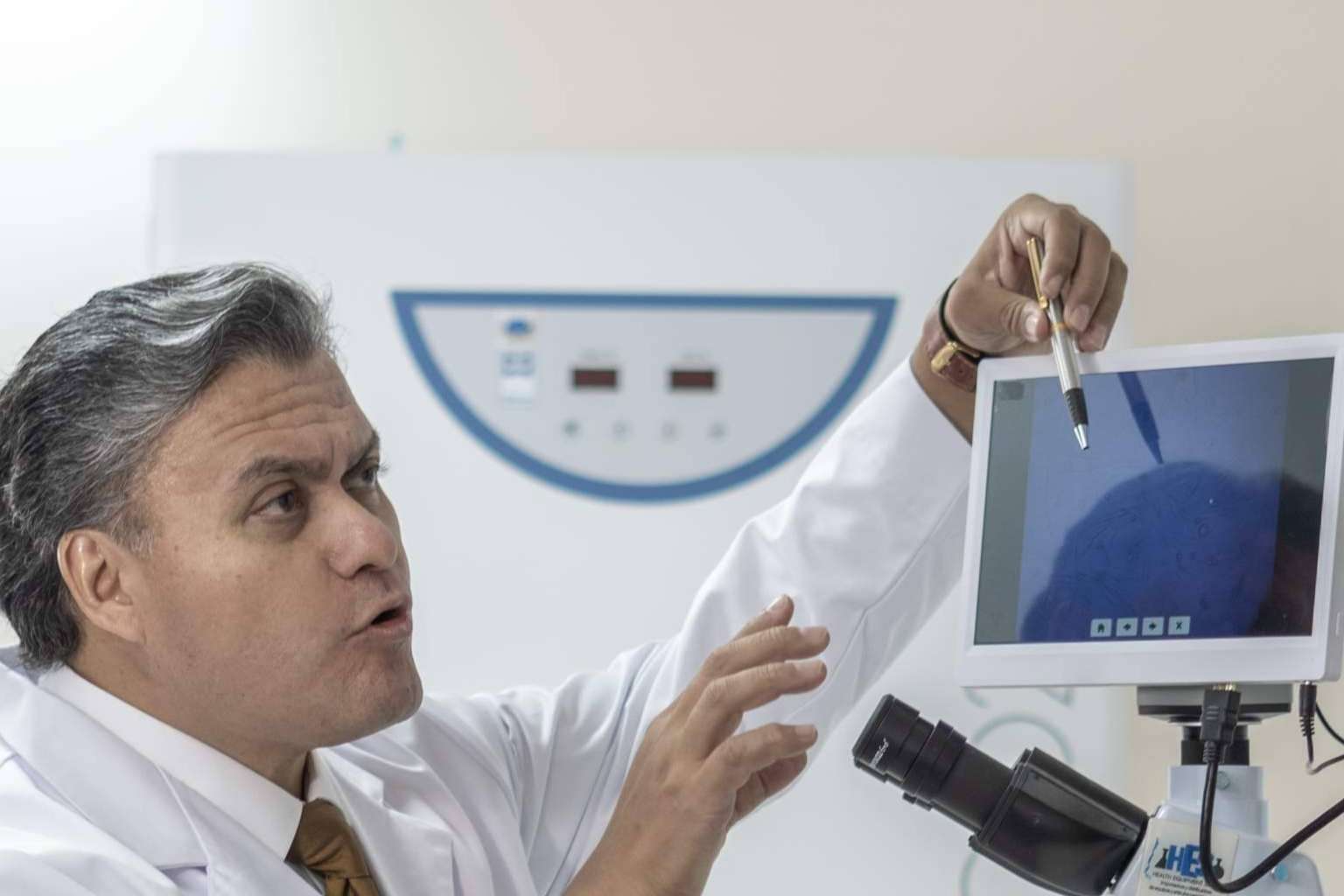 Dr. Ramón Gutiérrez en entrevista especial; Claves para evitar errores en el tratamiento del cáncer