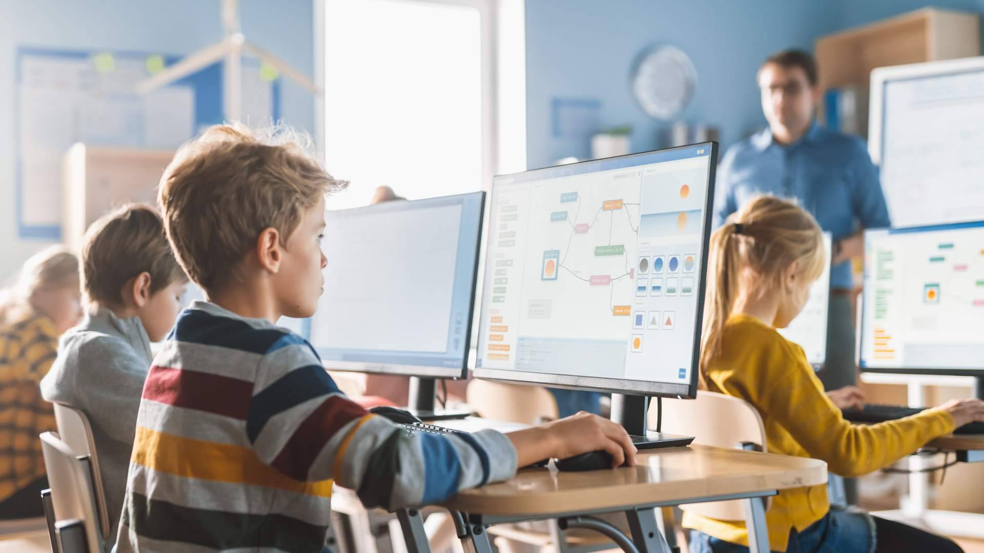 Seguridad en internet para niños y niñas; Protegiendo a la próxima generación