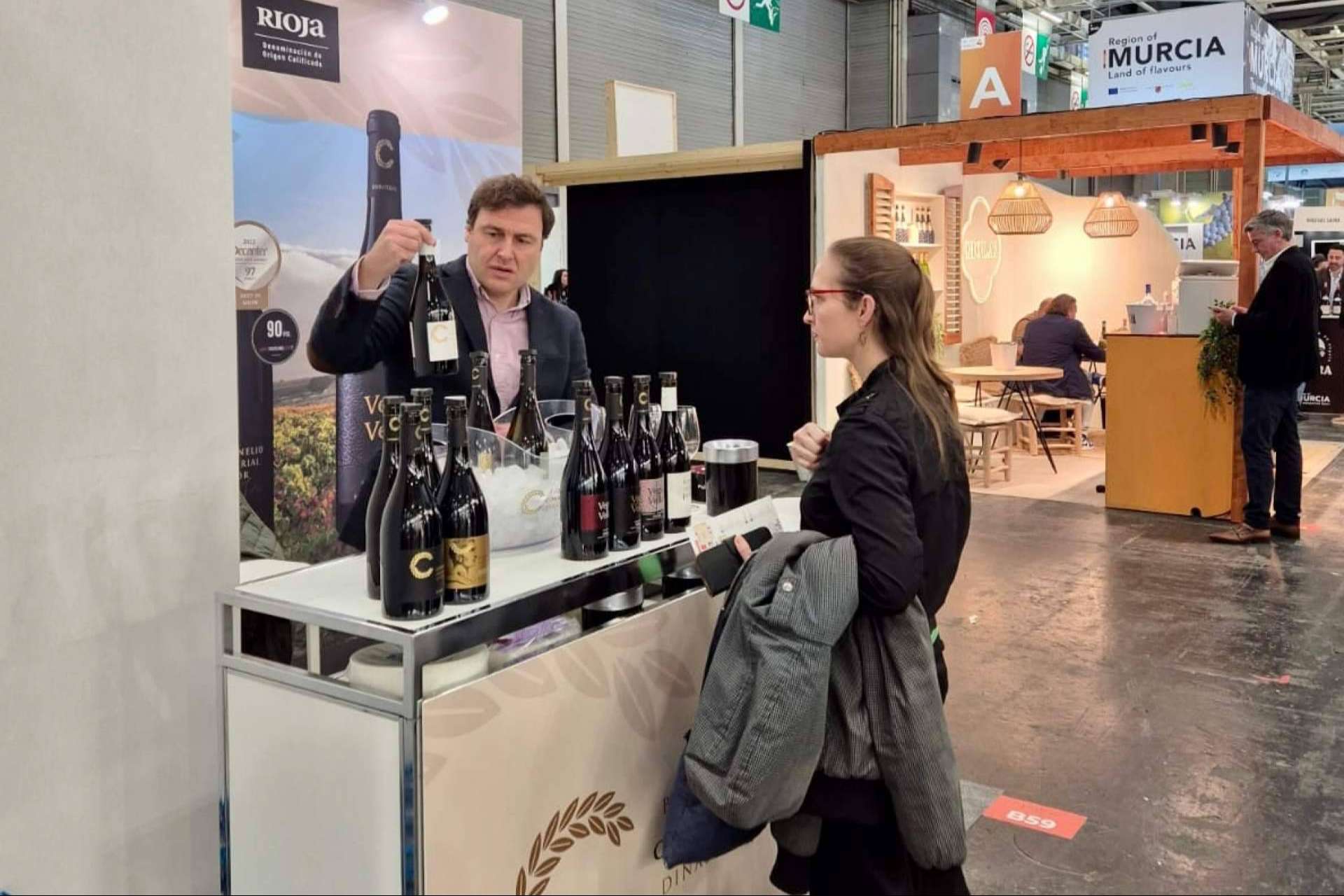 Cornelio Dinastía representa a Rioja en los más importantes eventos del mundo del vino