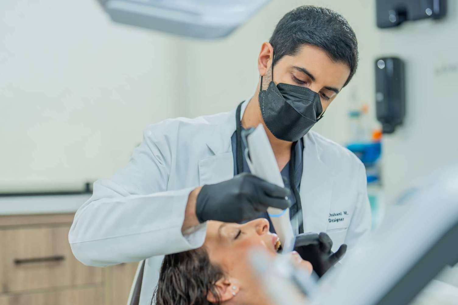 Cómo Zenclinic transforma sonrisas con su avanzado procedimiento de Diseño de Sonrisa