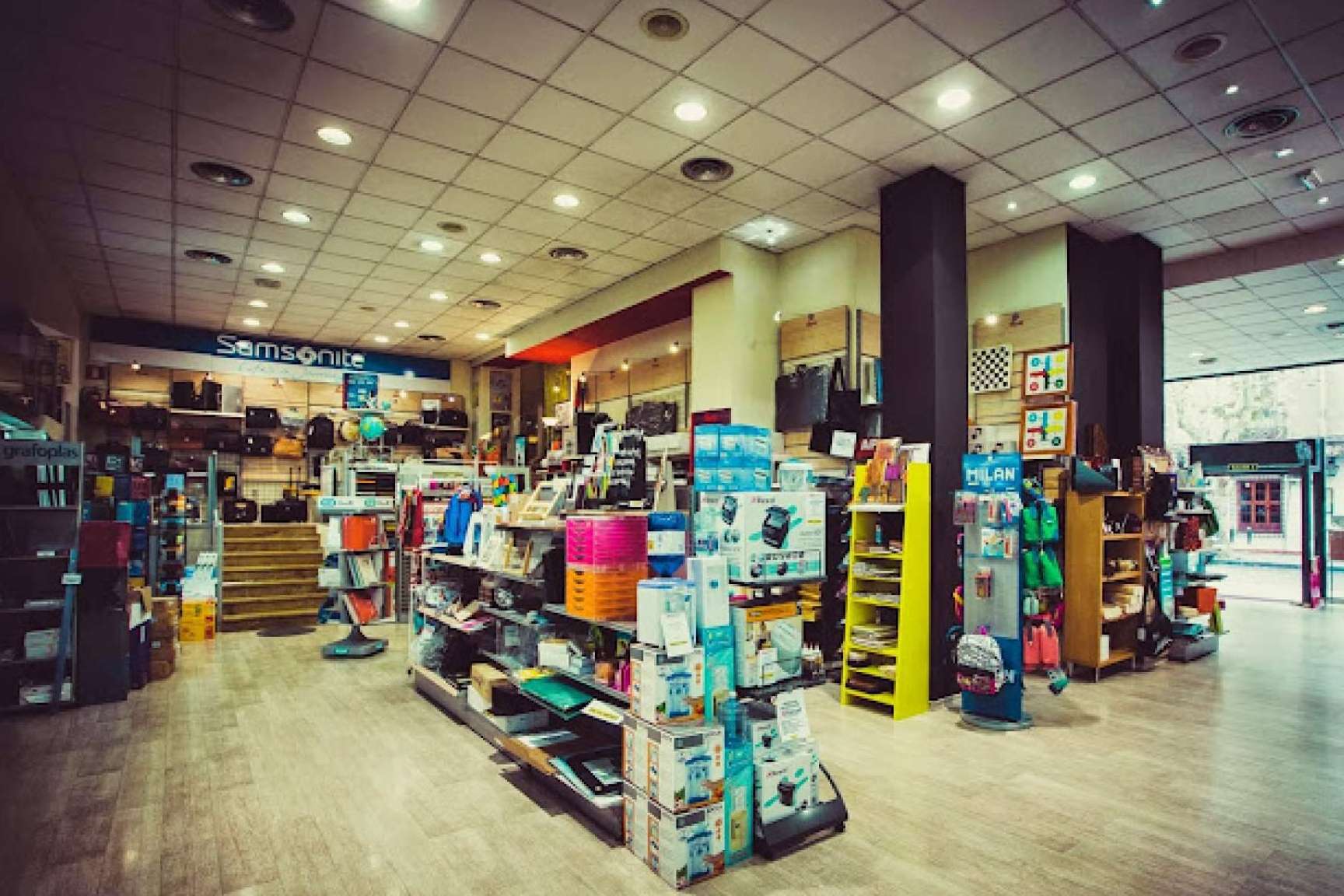 Esto están haciendo muchas papelerías para sobrevivir en la era digital