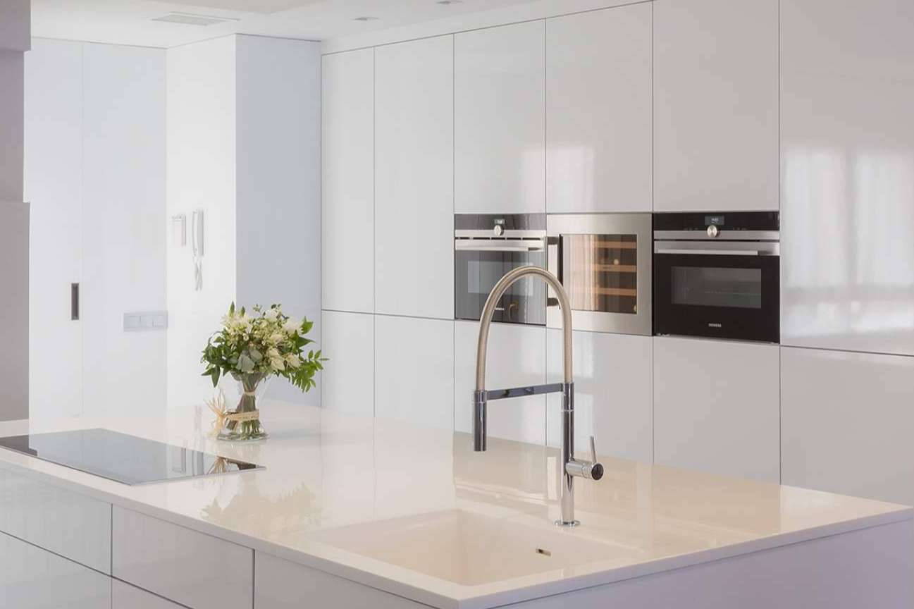 Grupo Coeco ofrece cocinas a medida en Madrid con montaje y transporte gratuitos