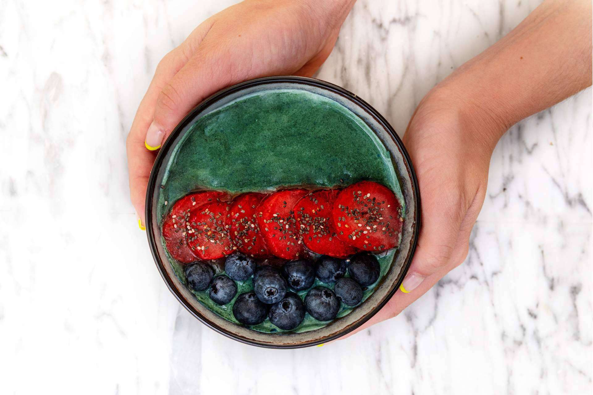 Blauver promueve la espirulina como antioxidante natural clave para el verano