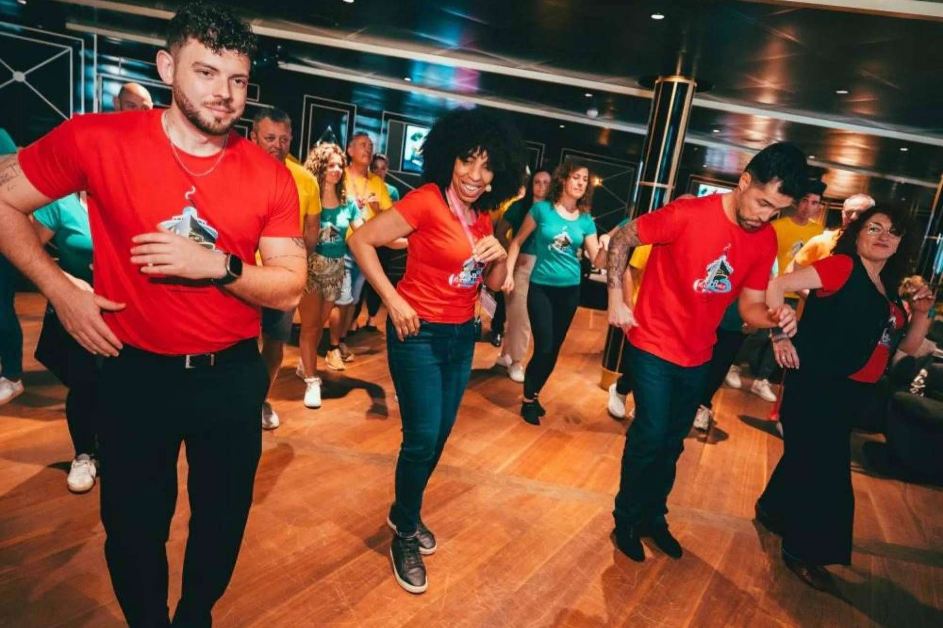 Concierto de Dani J | Semana Santa 2026; Música, Baile Y Mar En El Crucero Del Baile