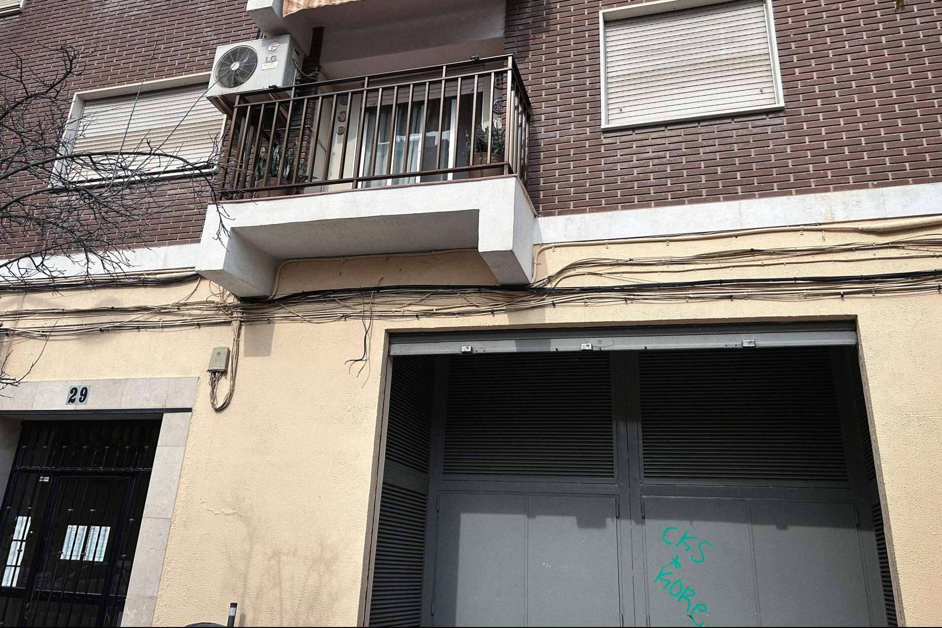 Crece la demanda de canaletas fachada exterior, Tapacables lidera la ocultación de cableado en edificios