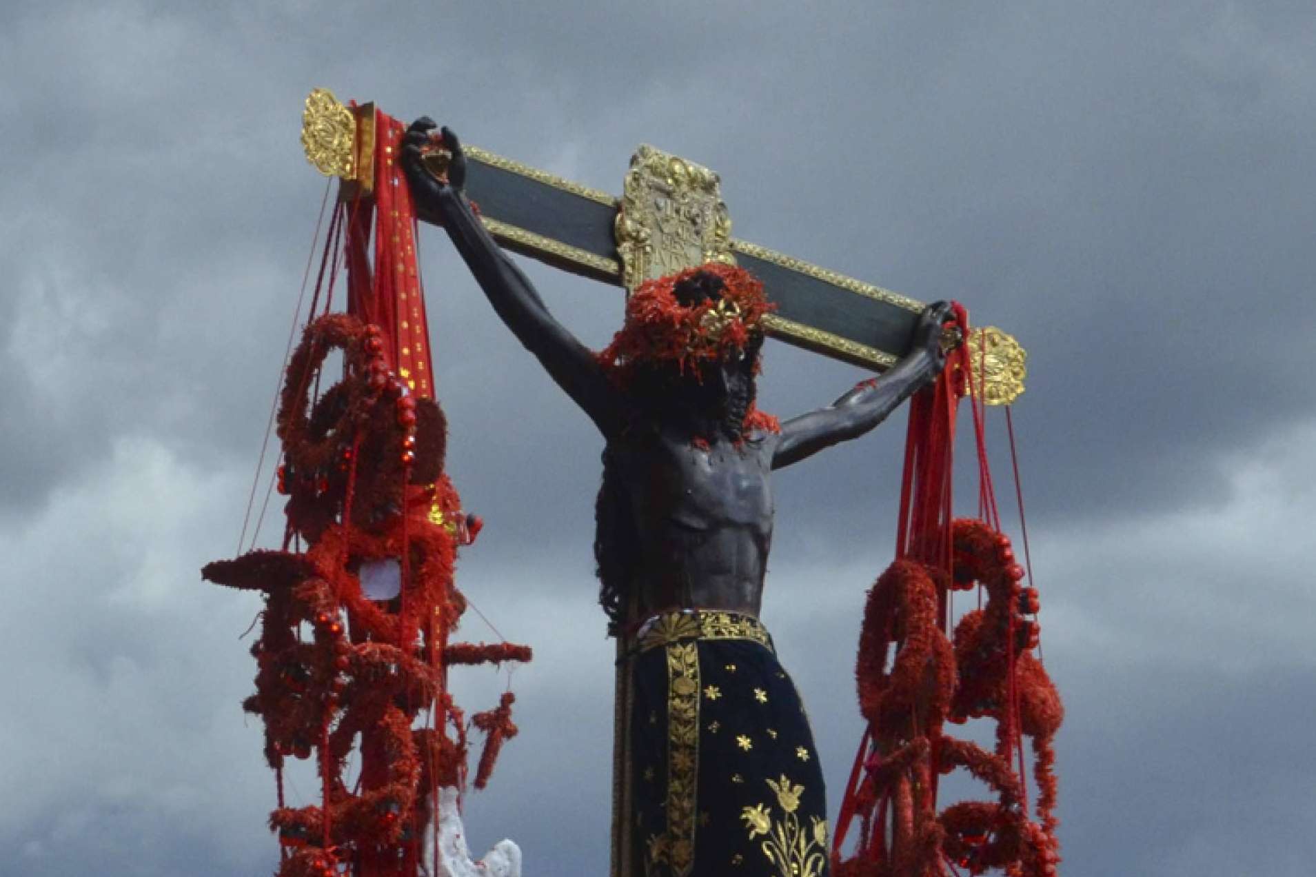 Señor de los Temblores; historia y devoción viva en Cusco