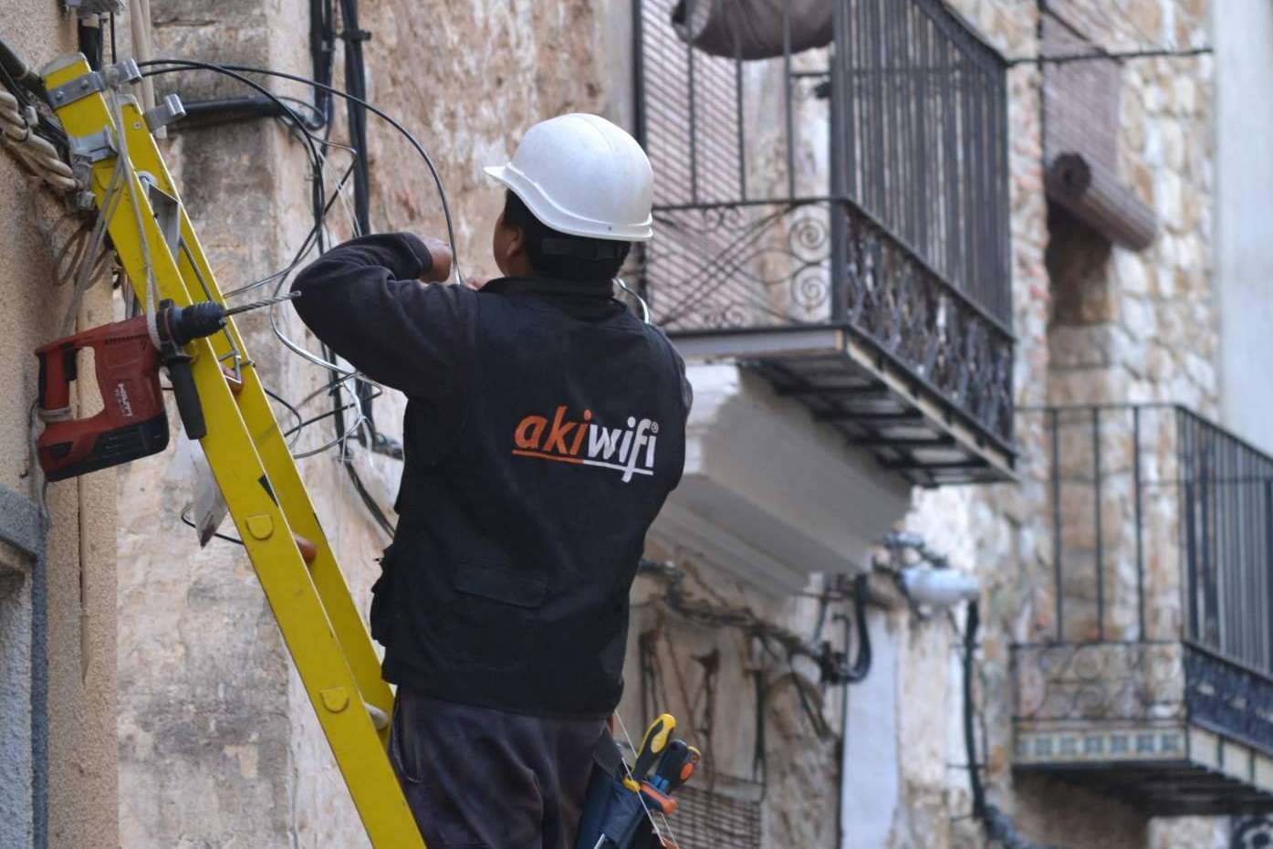 Nueva tarifa de fibra óptica, Akiwifi ofrece 1Gb desde 19,95€ en zonas urbanas