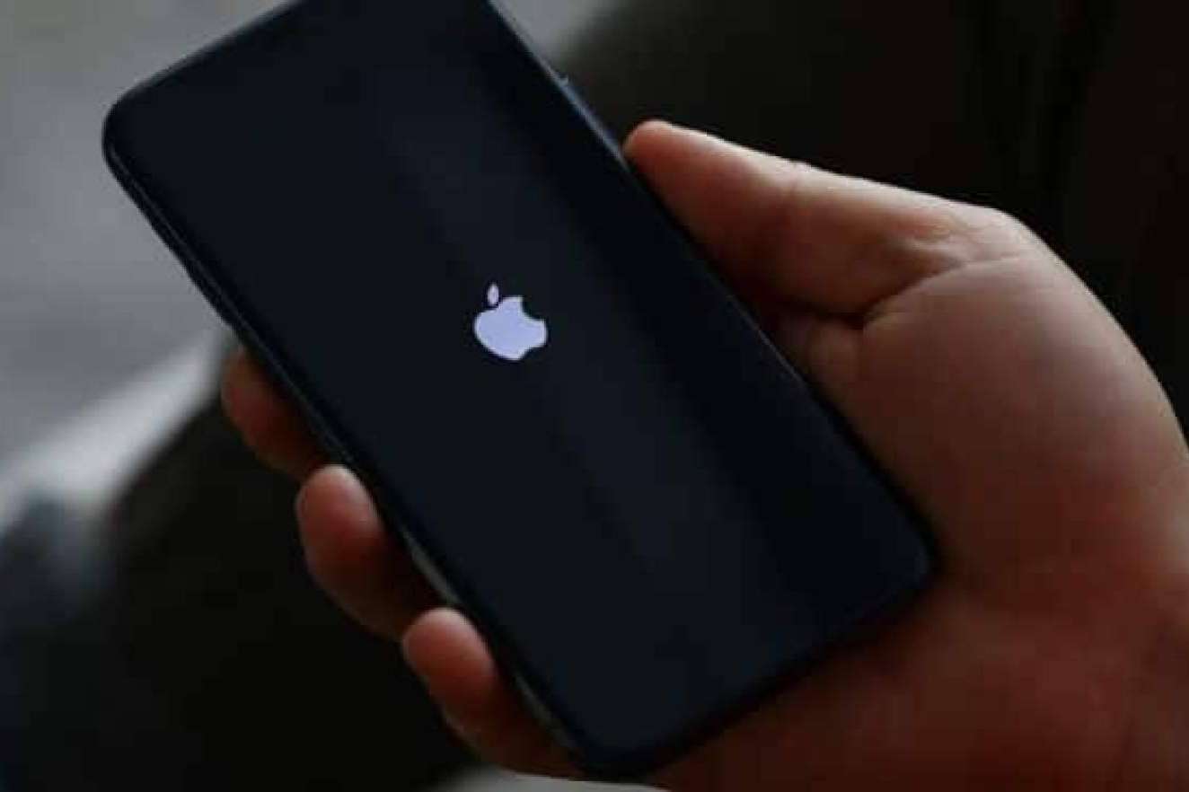 ¿Por qué un iPhone no enciende y qué hacer?