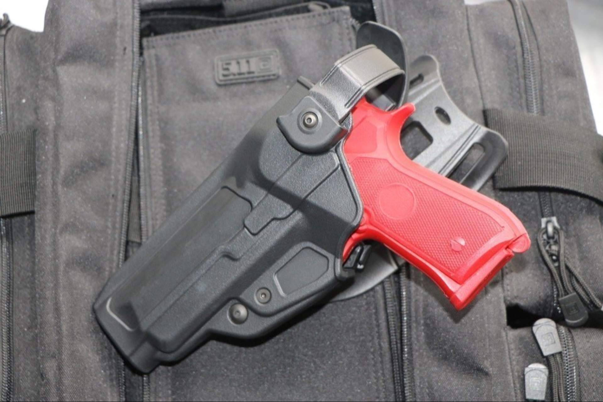 Fundas de arma rígidas; inyectadas vs. termomoldeadas — la guía definitiva
