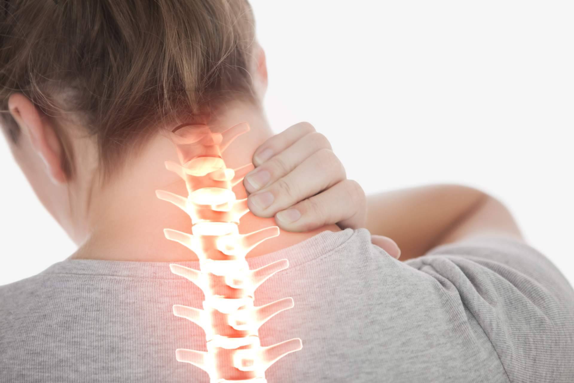 Gel VitalizeNature CBD con efecto frío o calor para el alivio localizado de dolores musculares