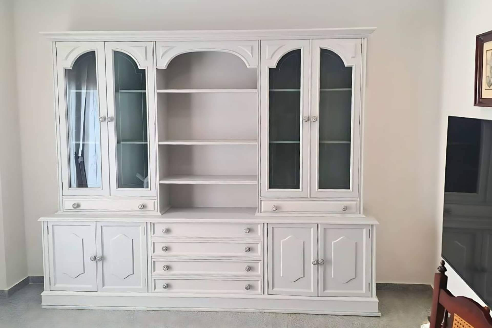 Lacado de muebles en Alicante con acabado superior; la propuesta de Galvañ Lacados