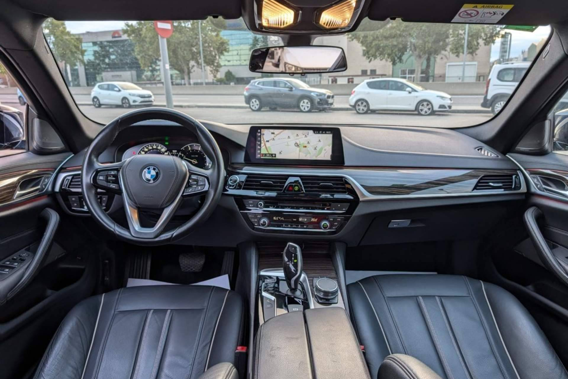 Coches de segunda mano en Madrid con transparencia y asesoramiento; así crece MID Car desde Torrejón