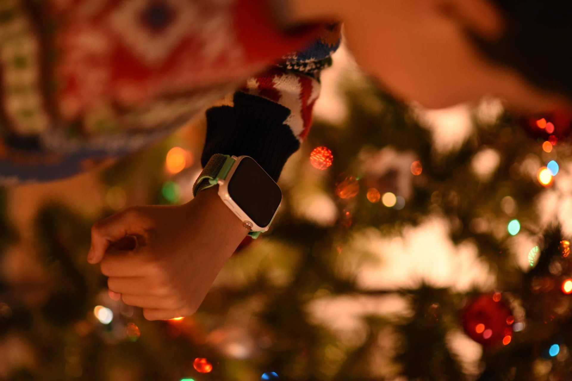 SaveFamily lanza su propuesta para Navidad; reloj inteligente para niños con control parental y GPS
