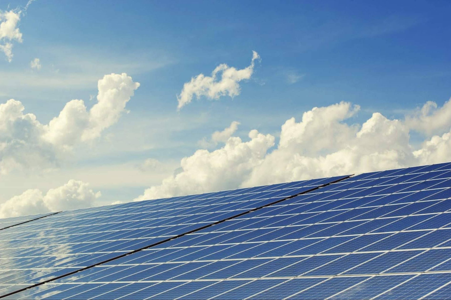 Instalación de placas solares en Santander para reducir la factura y ganar independencia