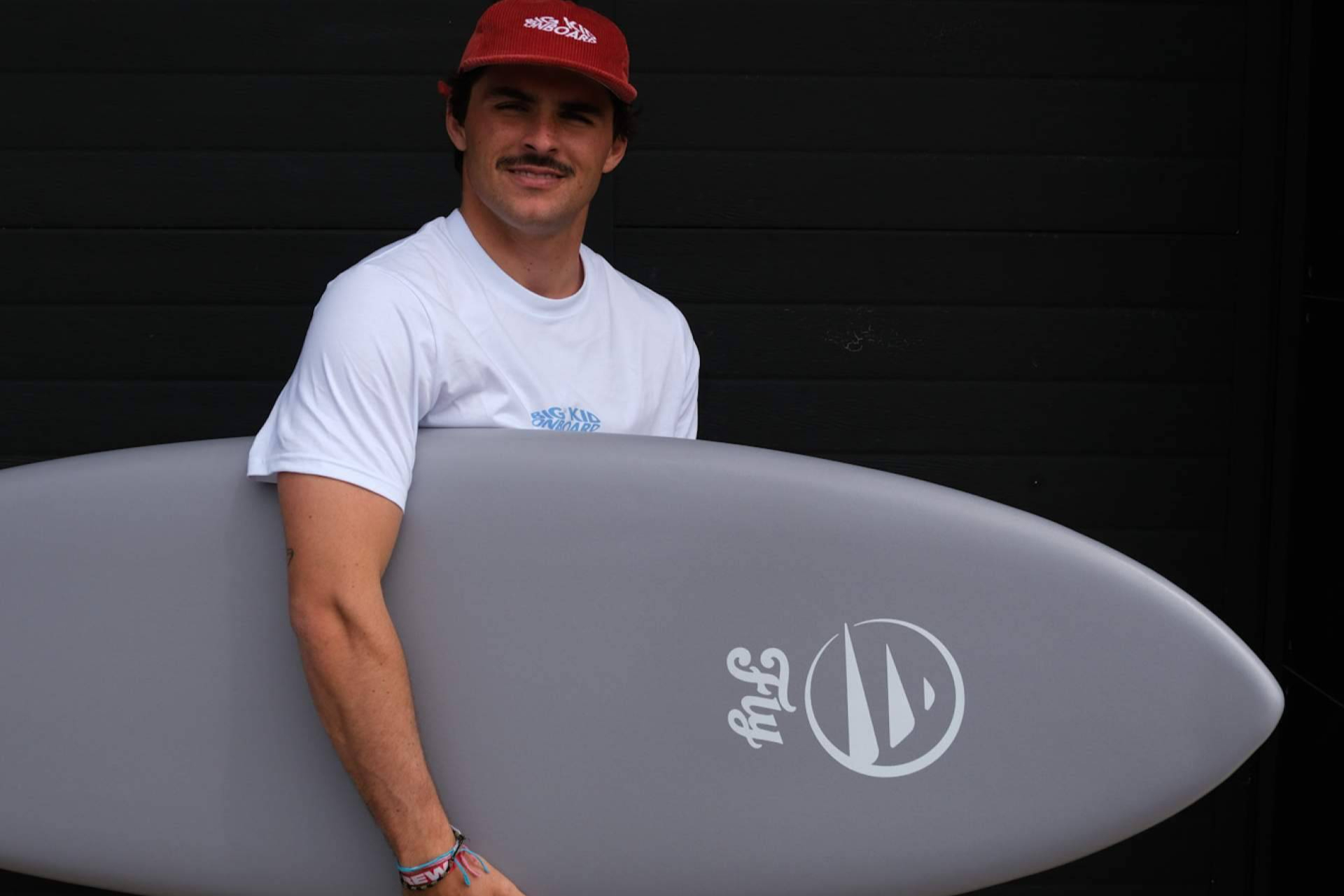 Flysurf lanza sus tablas de surf como regalo estrella para surfistas esta Navidad