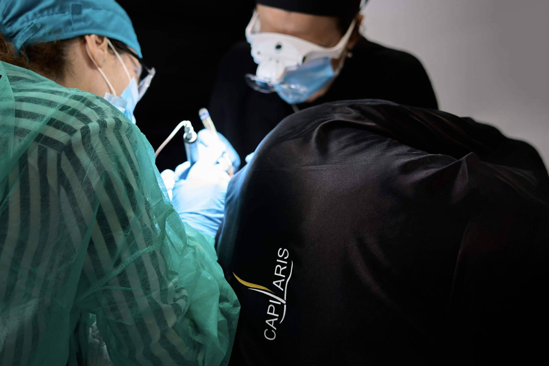 Capilaris Marbella impulsa el injerto capilar FUE Zafiro sin rapar, con resultados naturales