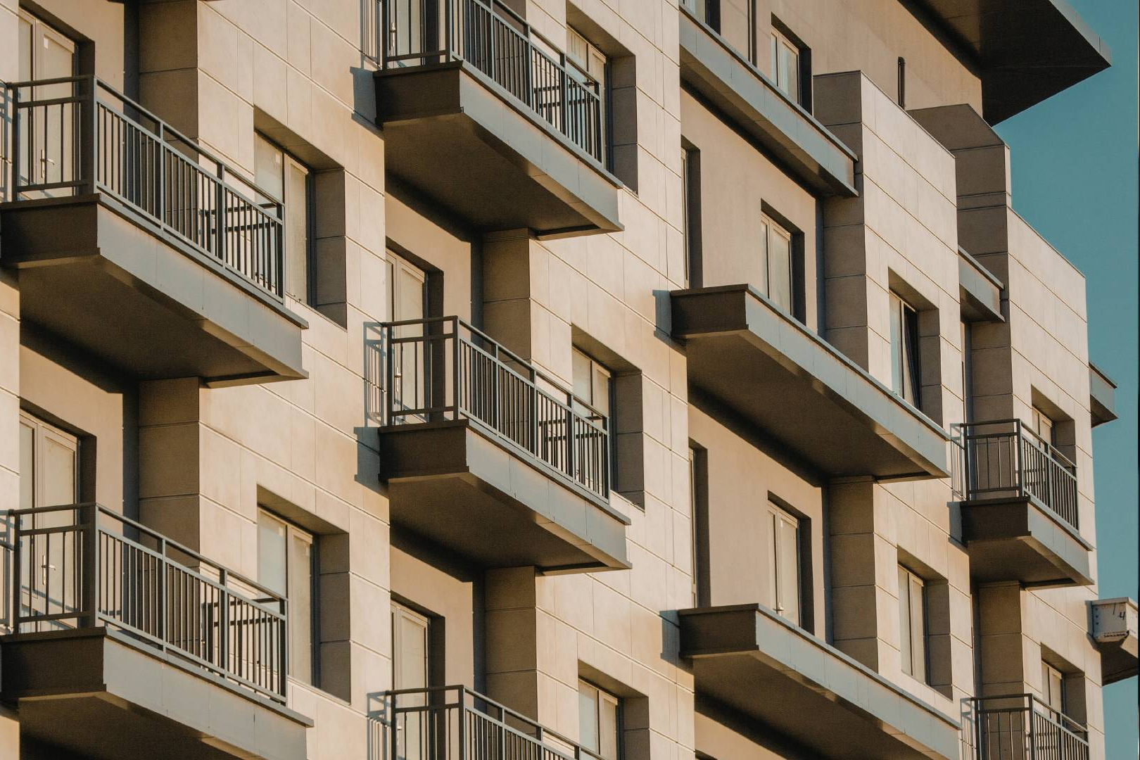 Conflictos y sanciones en comunidades, el papel clave de la administración de fincas en Barcelona