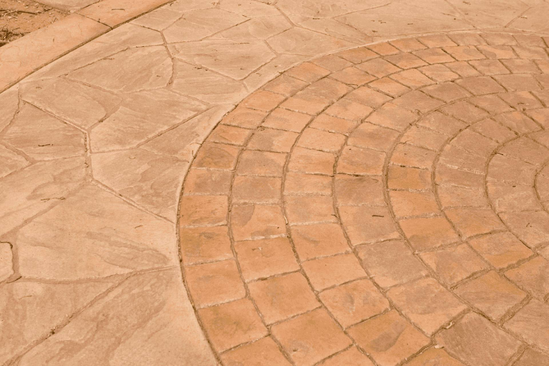 El hormigón impreso gana protagonismo en proyectos de pavimentación en Andalucía