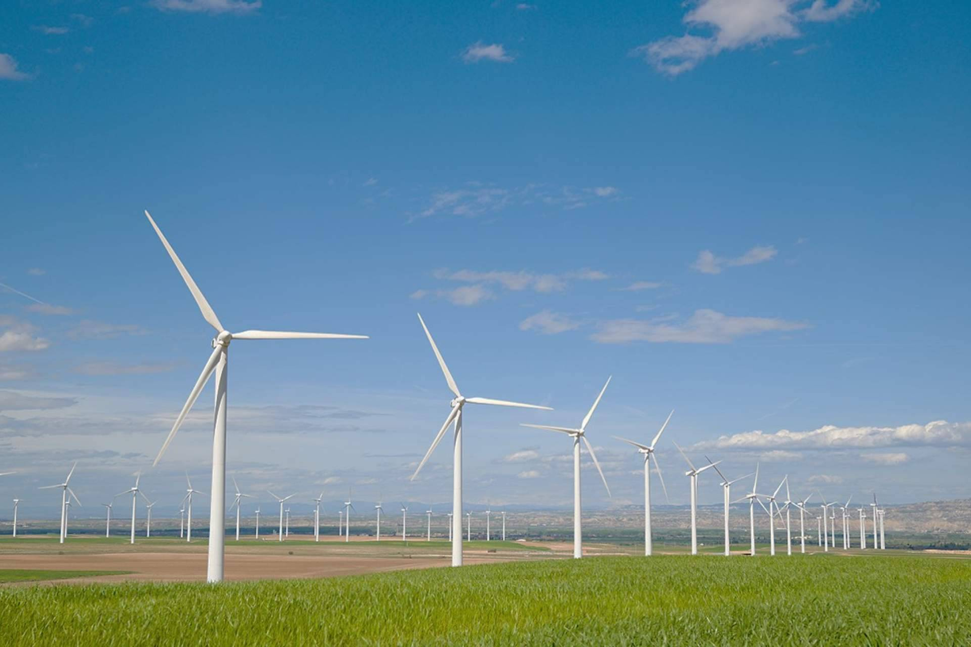 La demanda de avales para subvenciones energéticas acelera la financiación de proyectos renovables en 2026