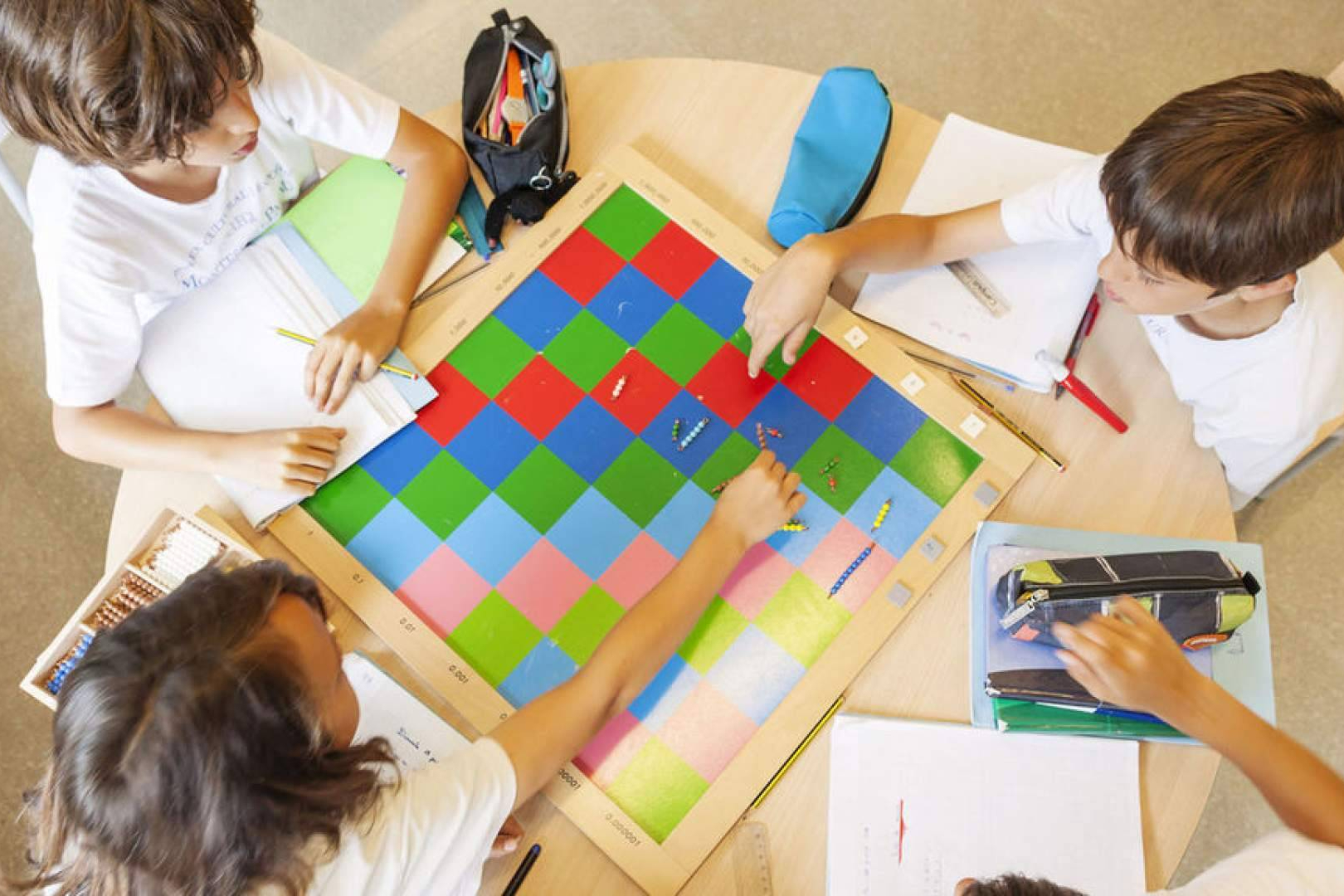 Montessori Palau Girona destaca en Forbes 2026 por su apuesta en formación Montessori y máster AMI