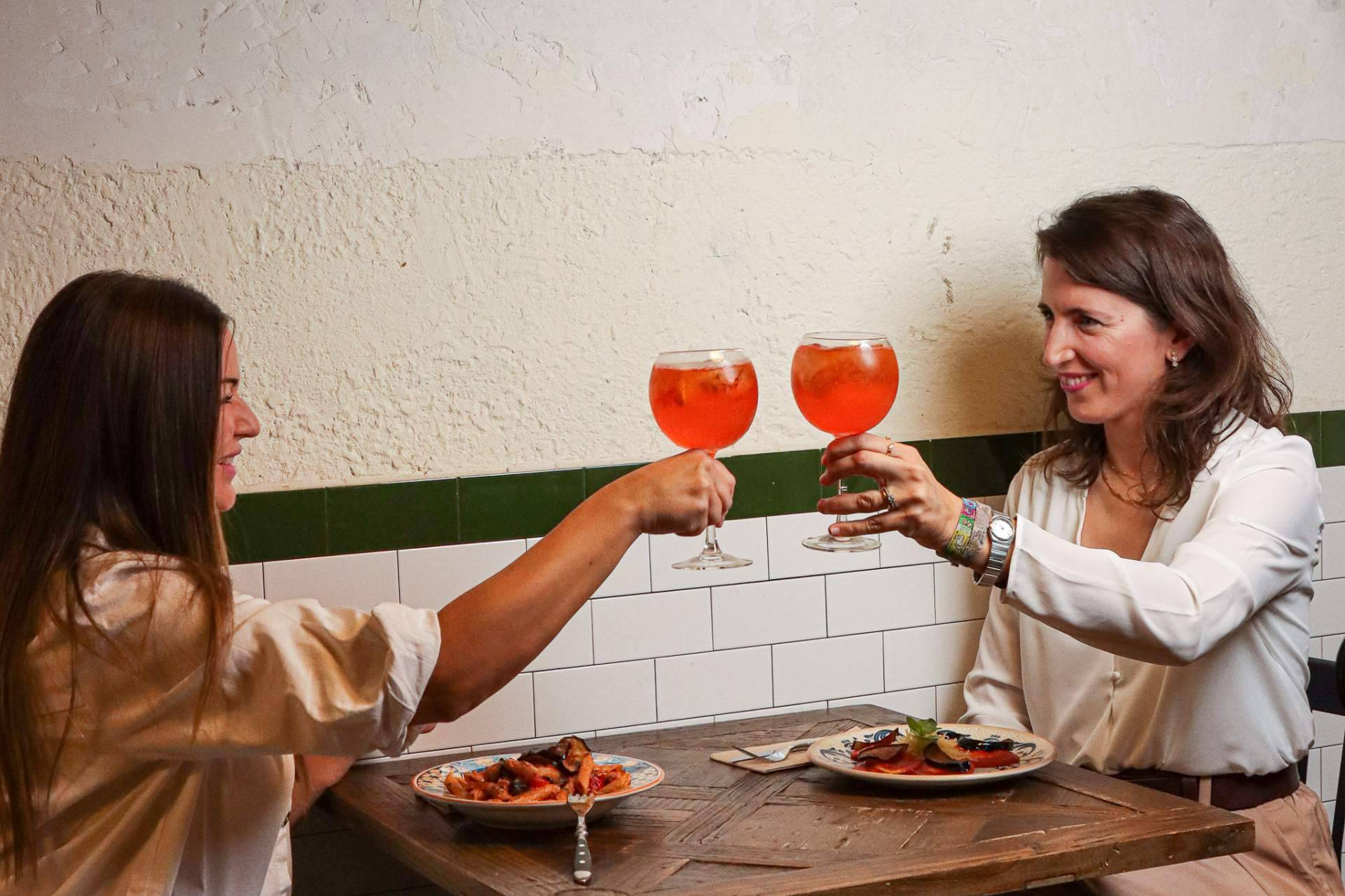Llenar entre semana sin descuentos; el cambio que está transformando la restauración
