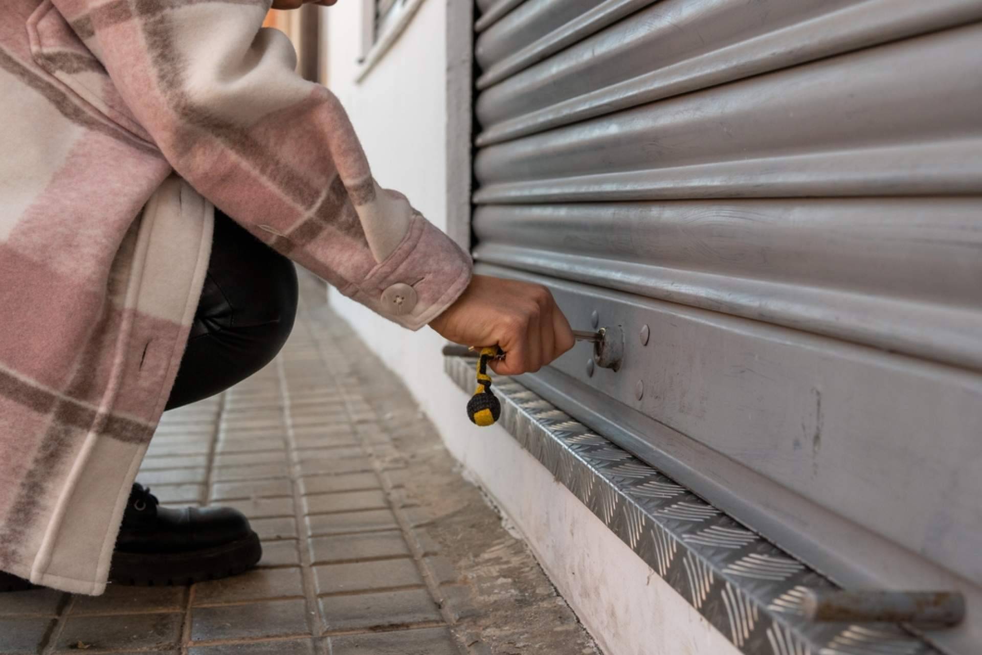 Los servicios de persianistas se consolidan en Málaga y Alicante con la presencia de Reparaciones González