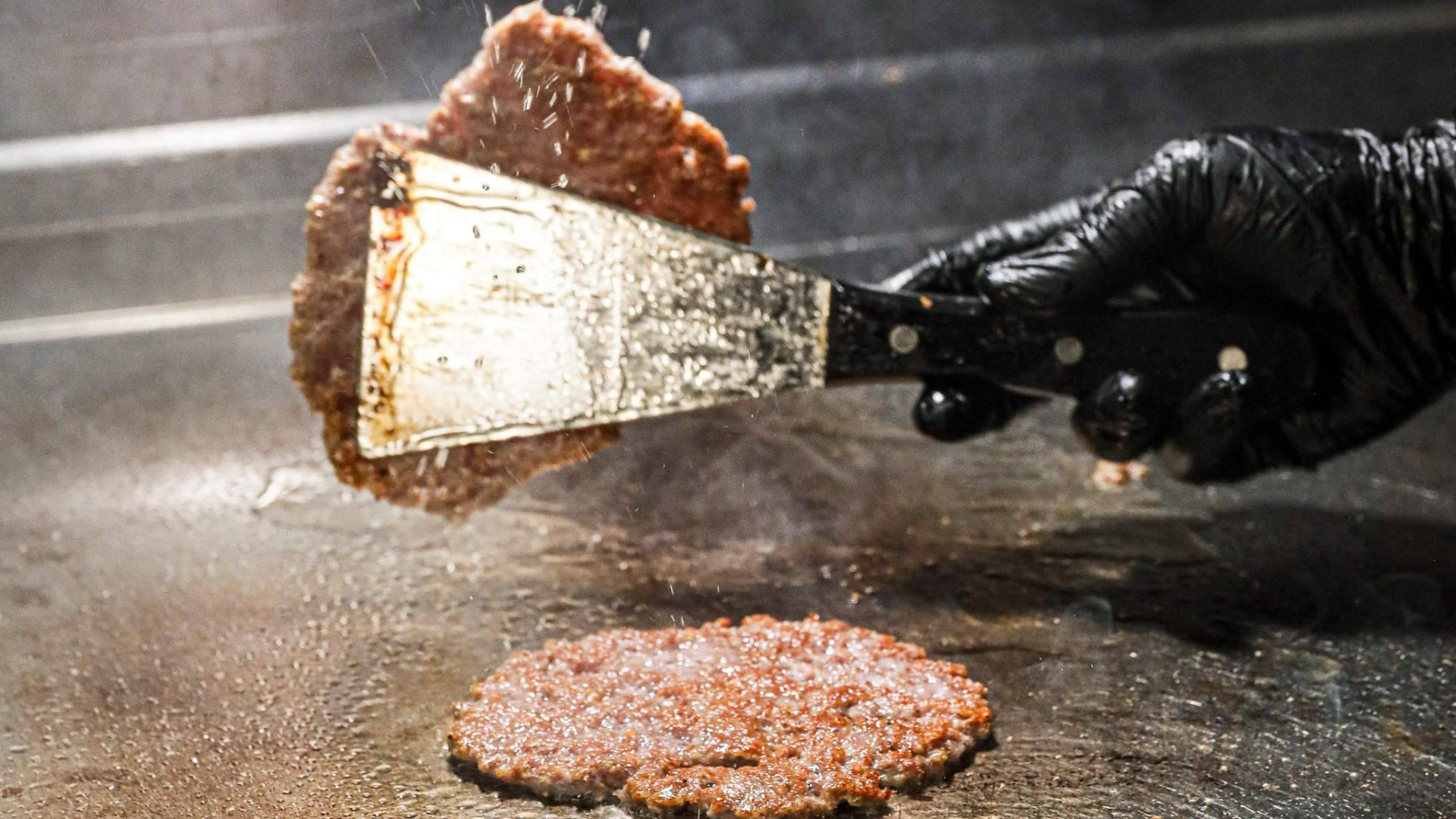 La Central impulsa su lado más creativo con burgers especiales y una nueva fat smash de cerdo
