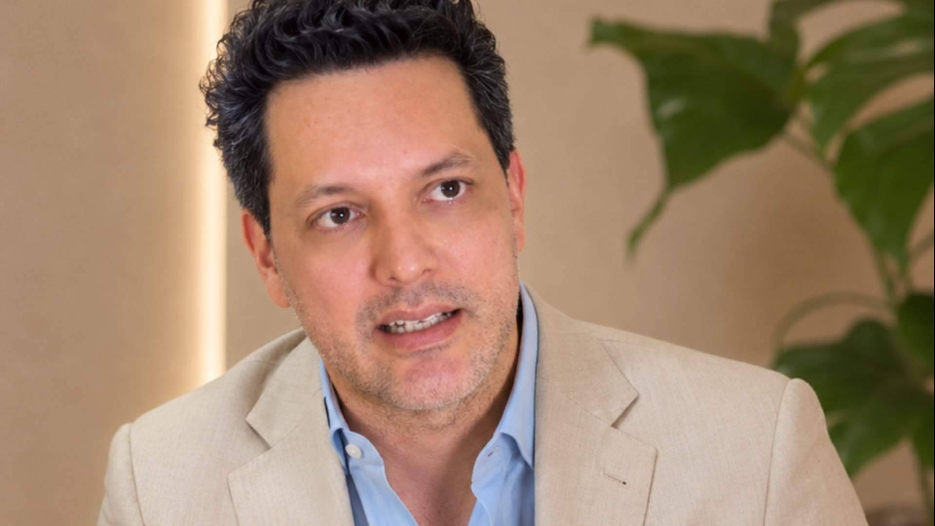 Dr. Máximo Evia; la obsesión por cambiar rostros tiene consecuencias