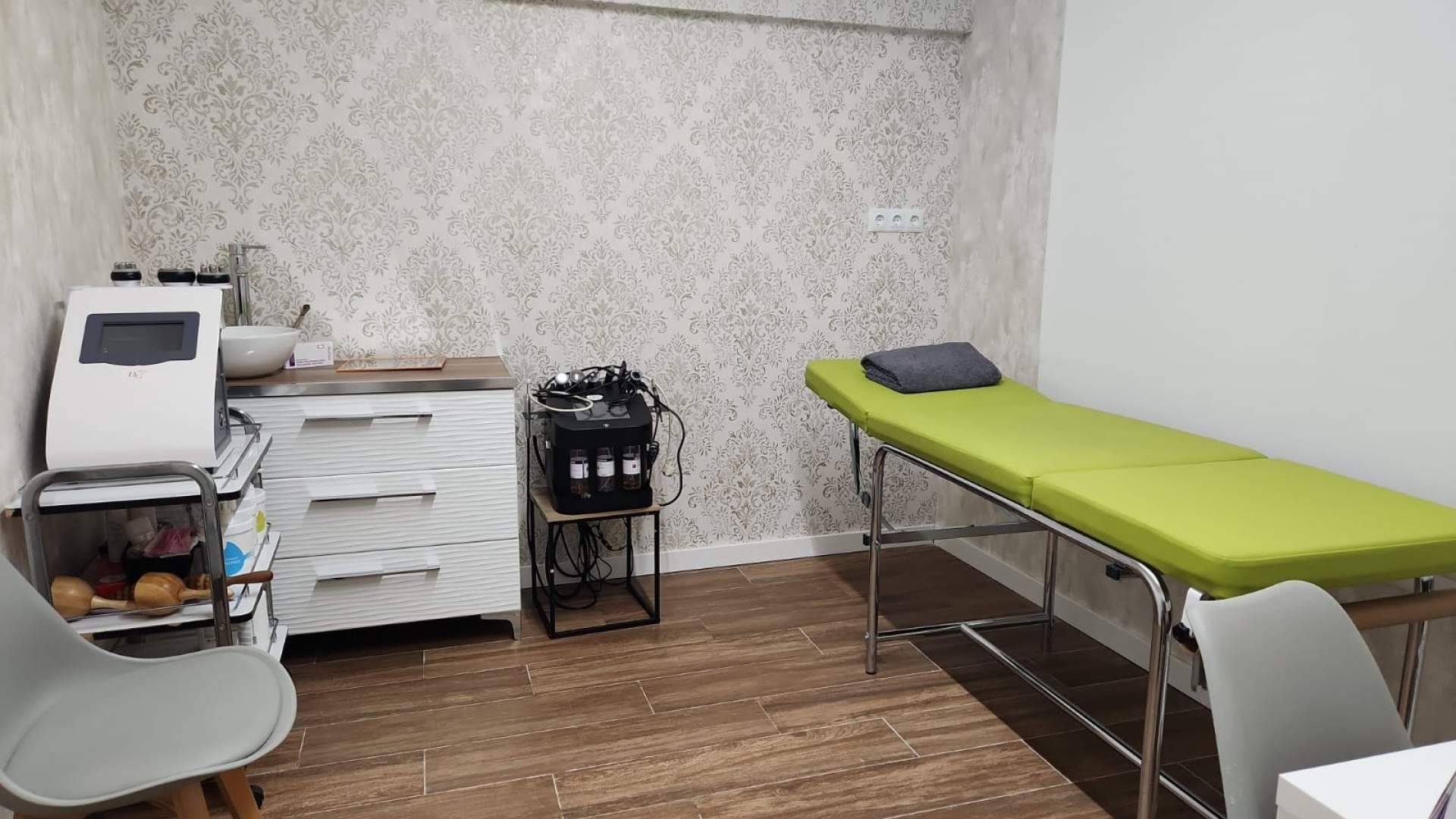 Clínica Sanando combina podología, estética y fisioterapia en un modelo de atención integral